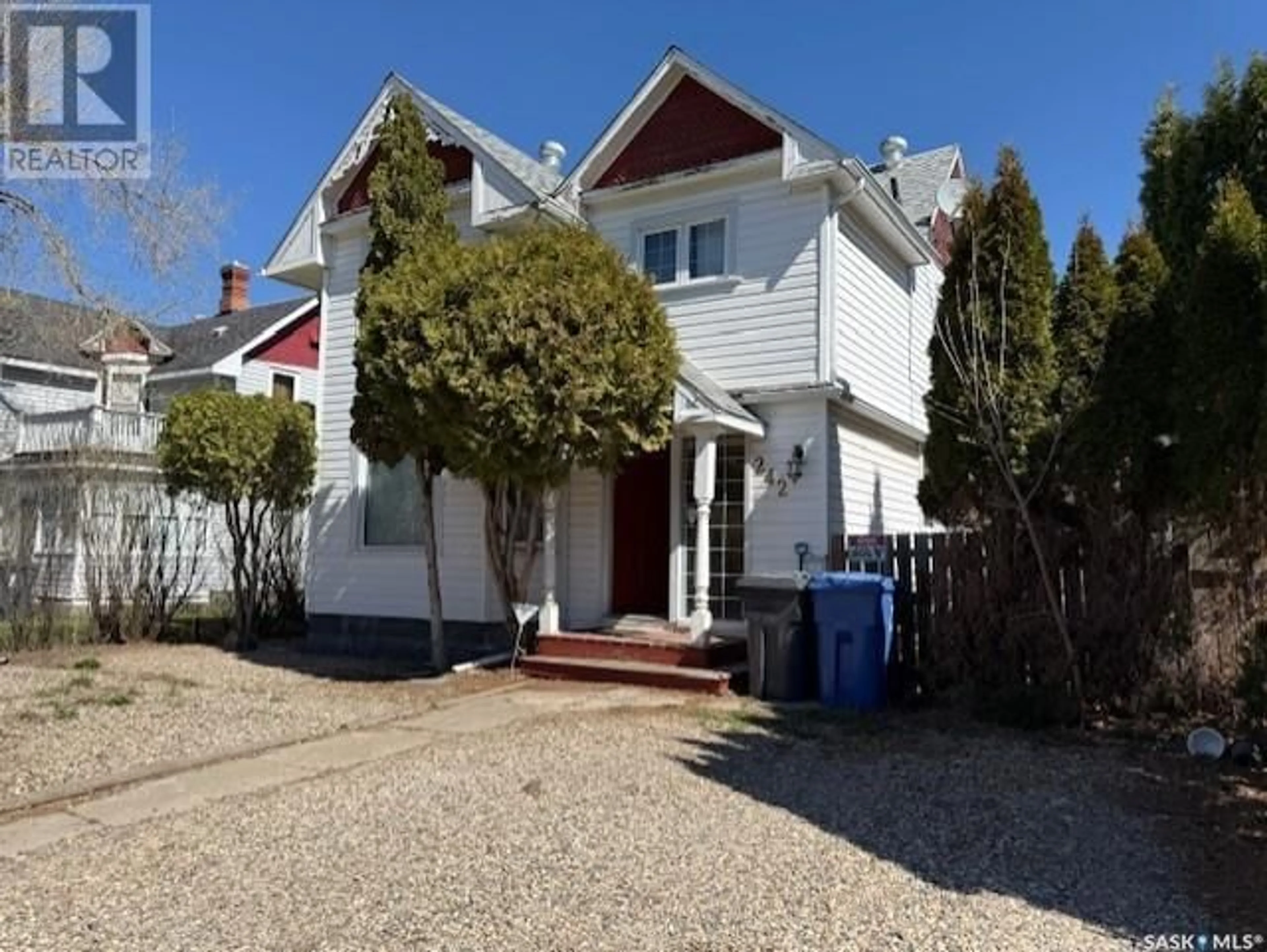 A pic from outside/outdoor area/front of a property/back of a property/a pic from drone, street for 242 5TH AVENUE, Melville Saskatchewan S0A2P0