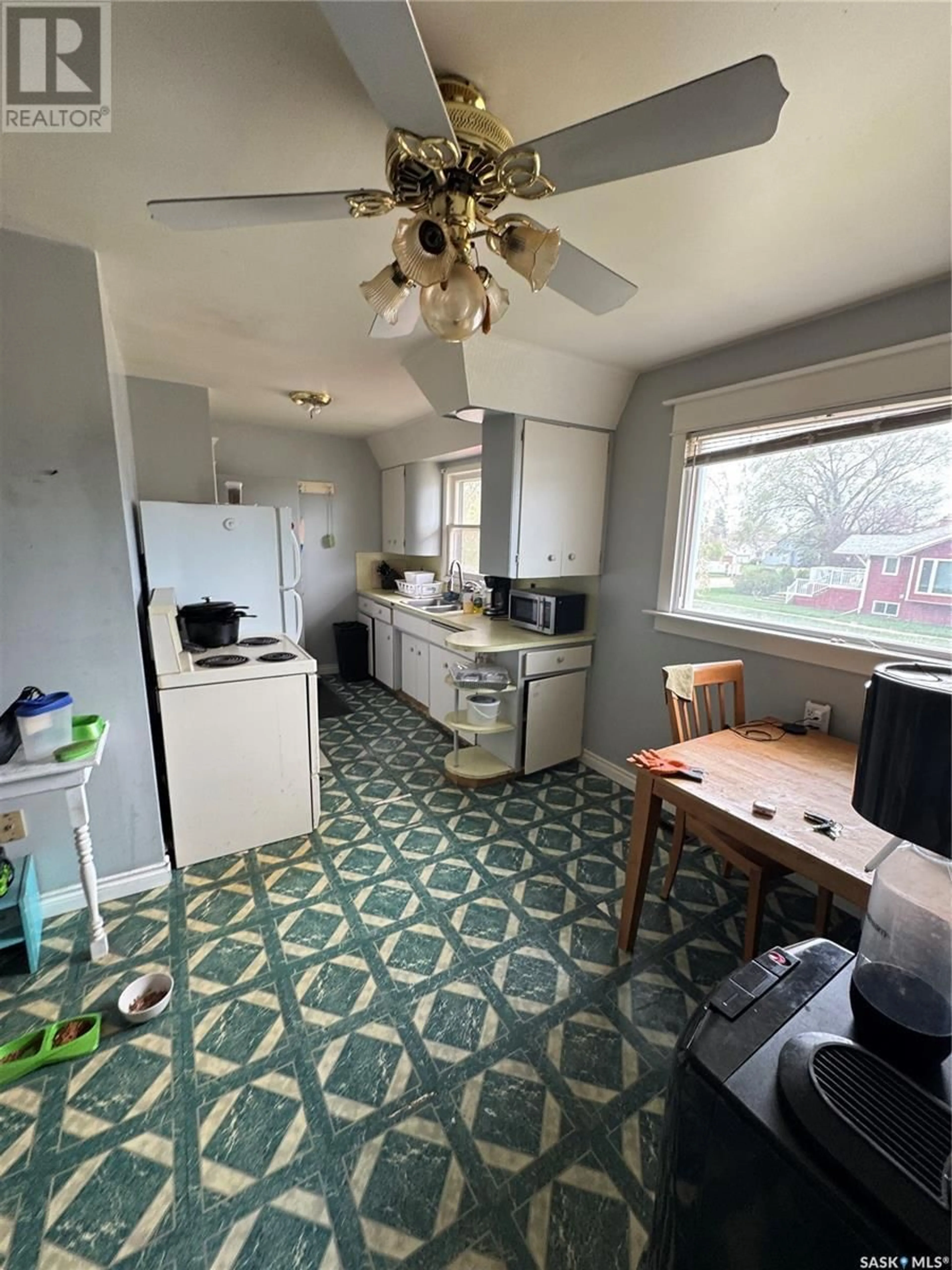 A pic of a room for 946 ATHABASCA STREET E, Moose Jaw Saskatchewan S6H0M9