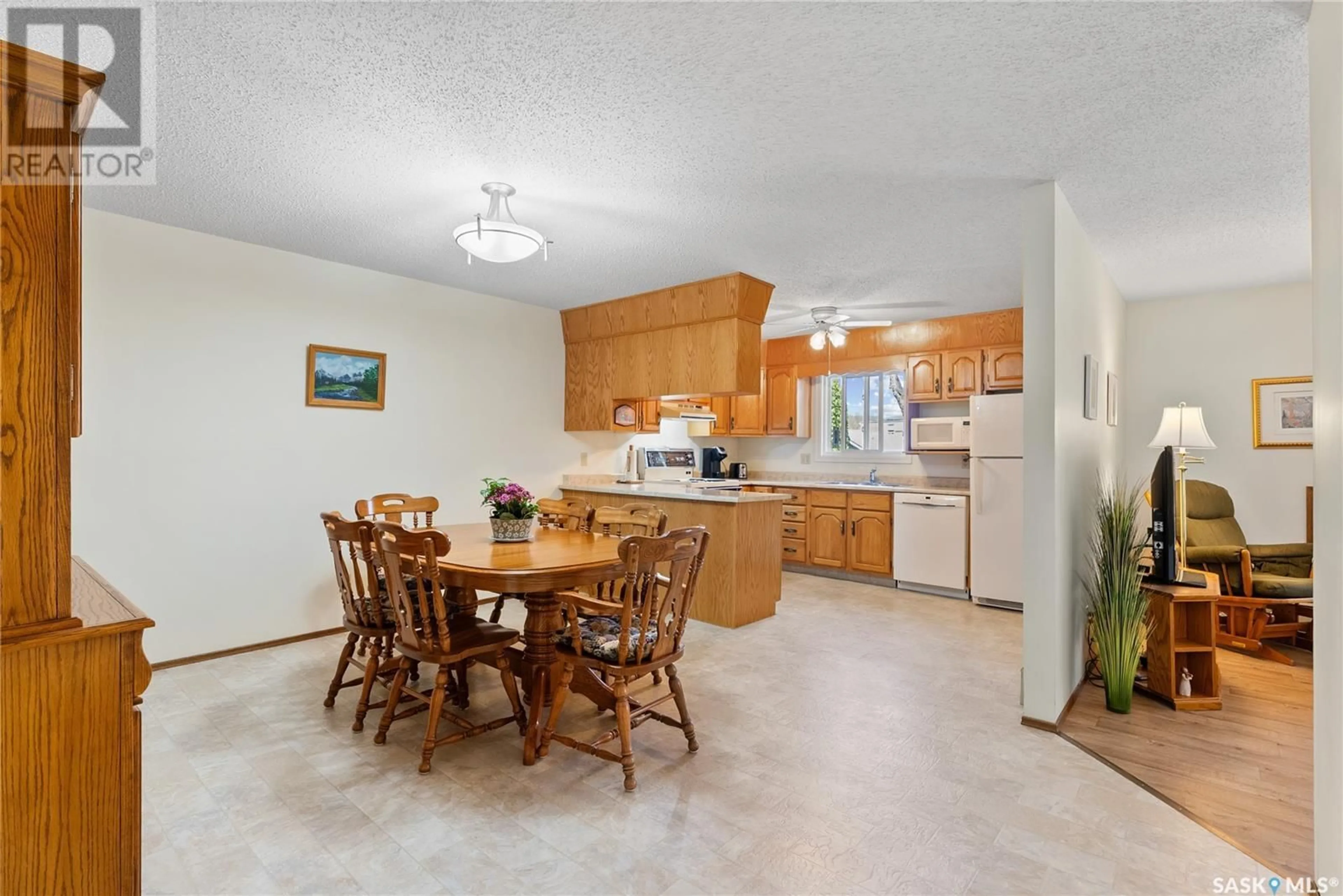 Unknown for E - 104 718 9TH STREET, Saskatoon Saskatchewan S7H0M7