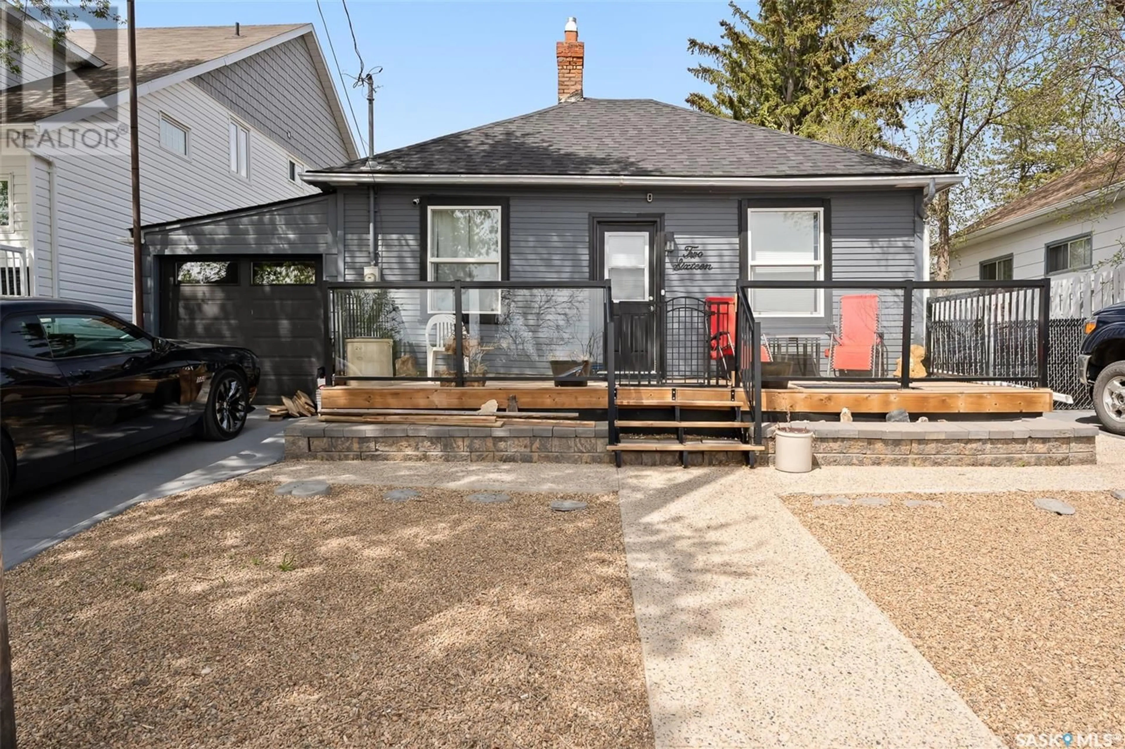 Patio, street for 216 GRANDVIEW STREET, Moose Jaw Saskatchewan S6H5K7