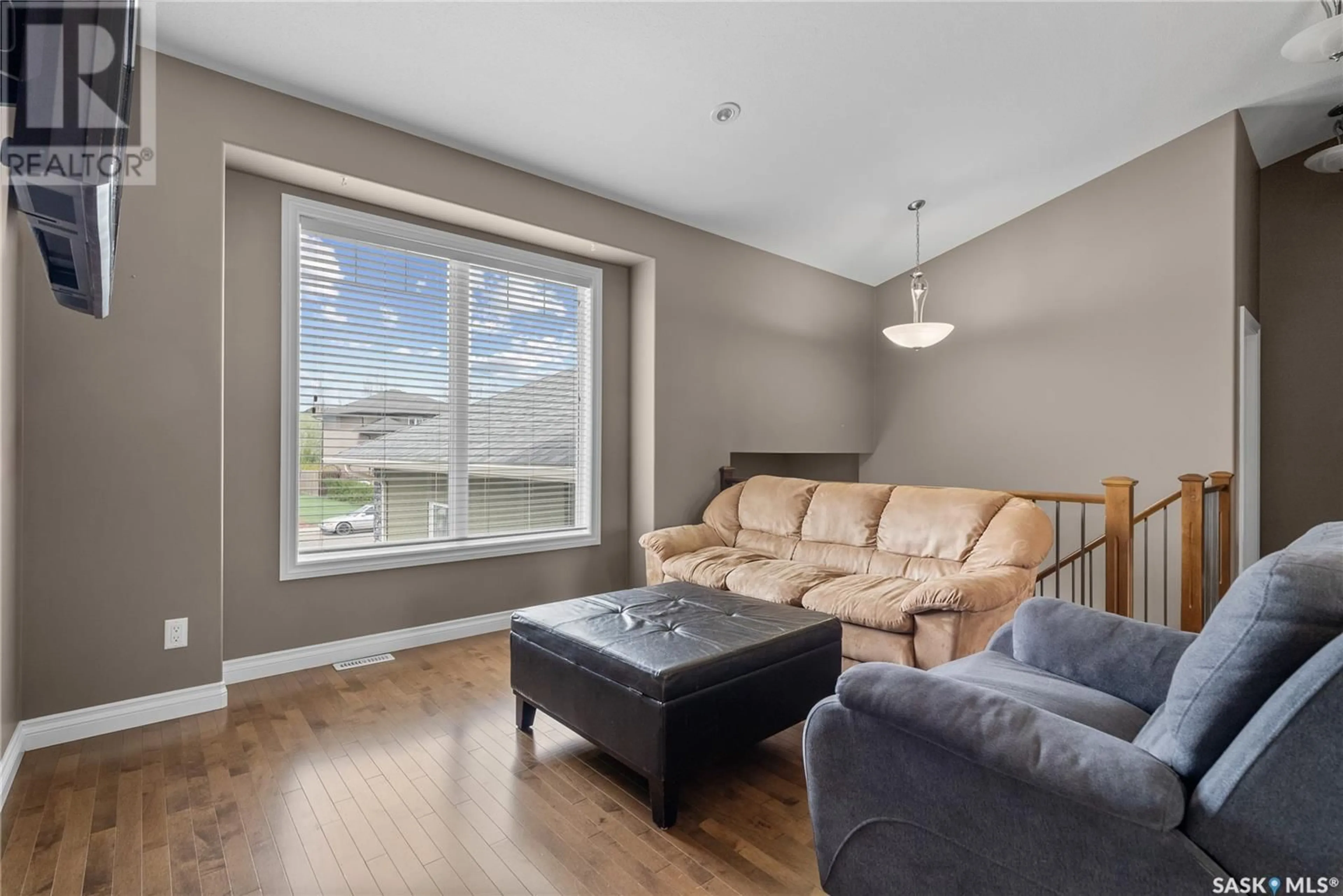 Living room with furniture, unknown for 786 SUTTER CRESCENT, Saskatoon Saskatchewan S7T0R5