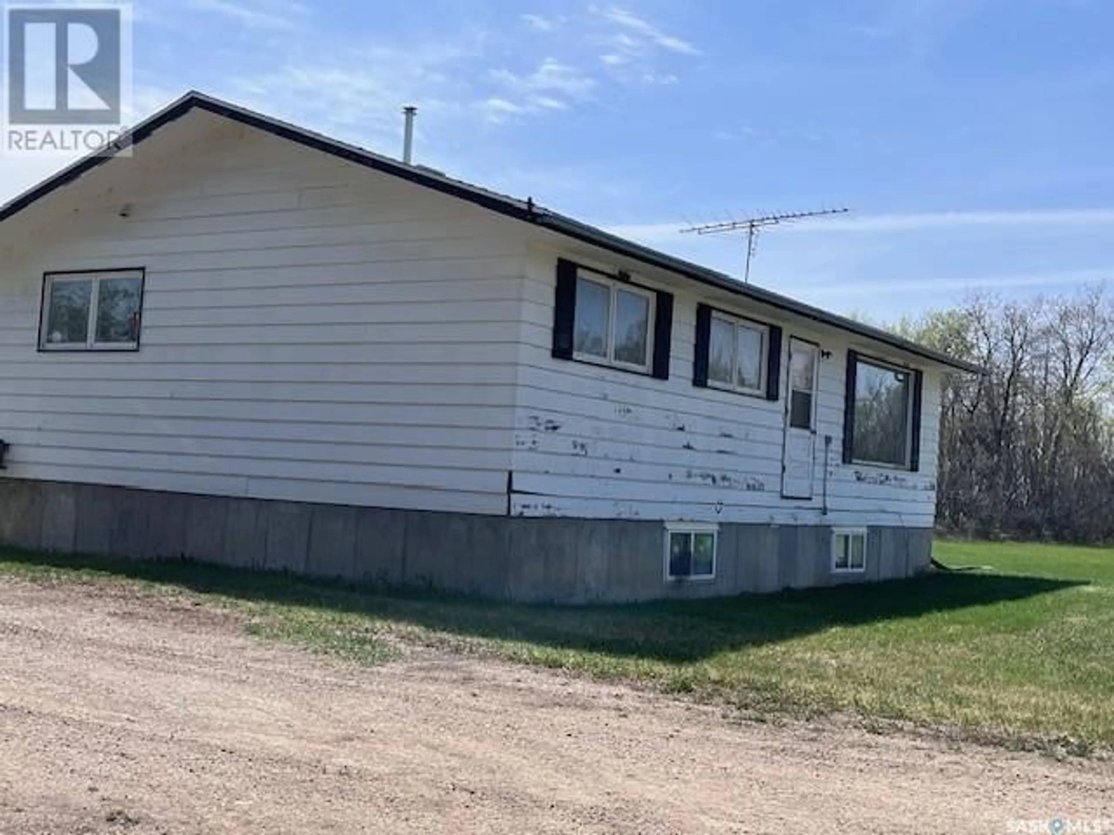 Home with vinyl exterior material, building for KRUGER ACREAGE, Fletts Springs Rm No. 429 Saskatchewan S0E1A0