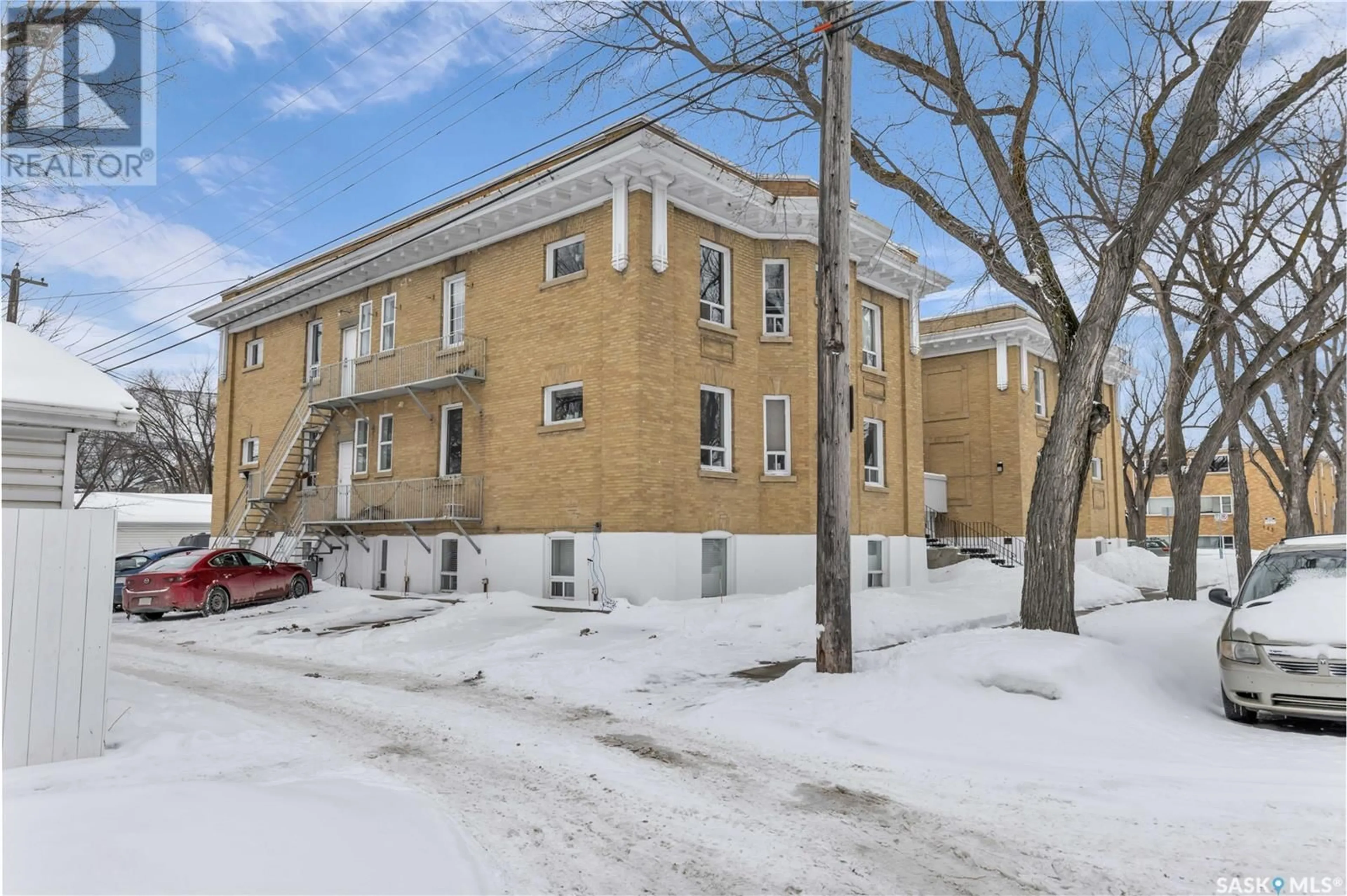 Patio, street for 101 609 KING STREET, Saskatoon Saskatchewan S7K0N4