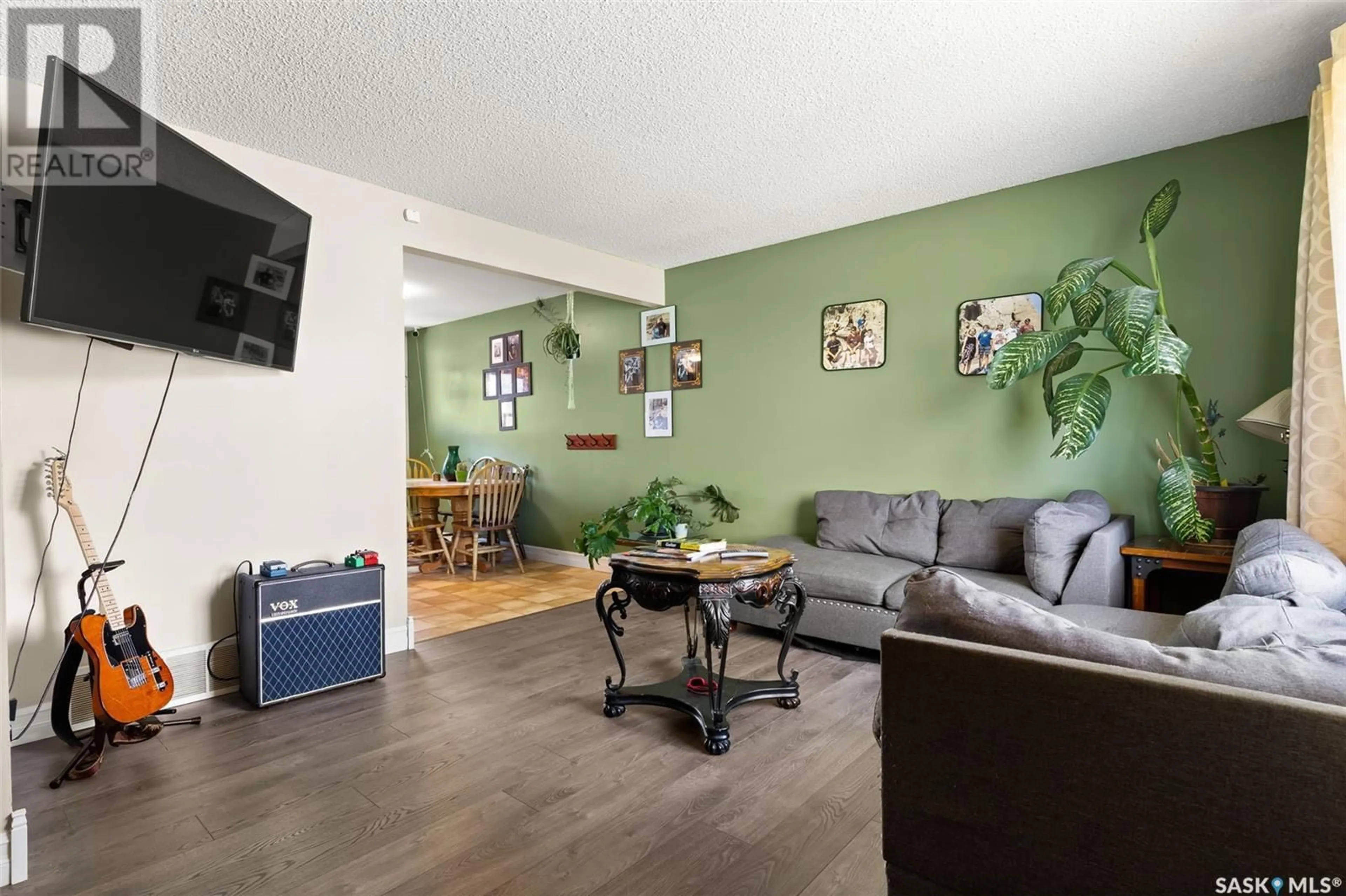 Living room with furniture, unknown for 346 WELLINGTON DRIVE, Moose Jaw Saskatchewan S6K1A4