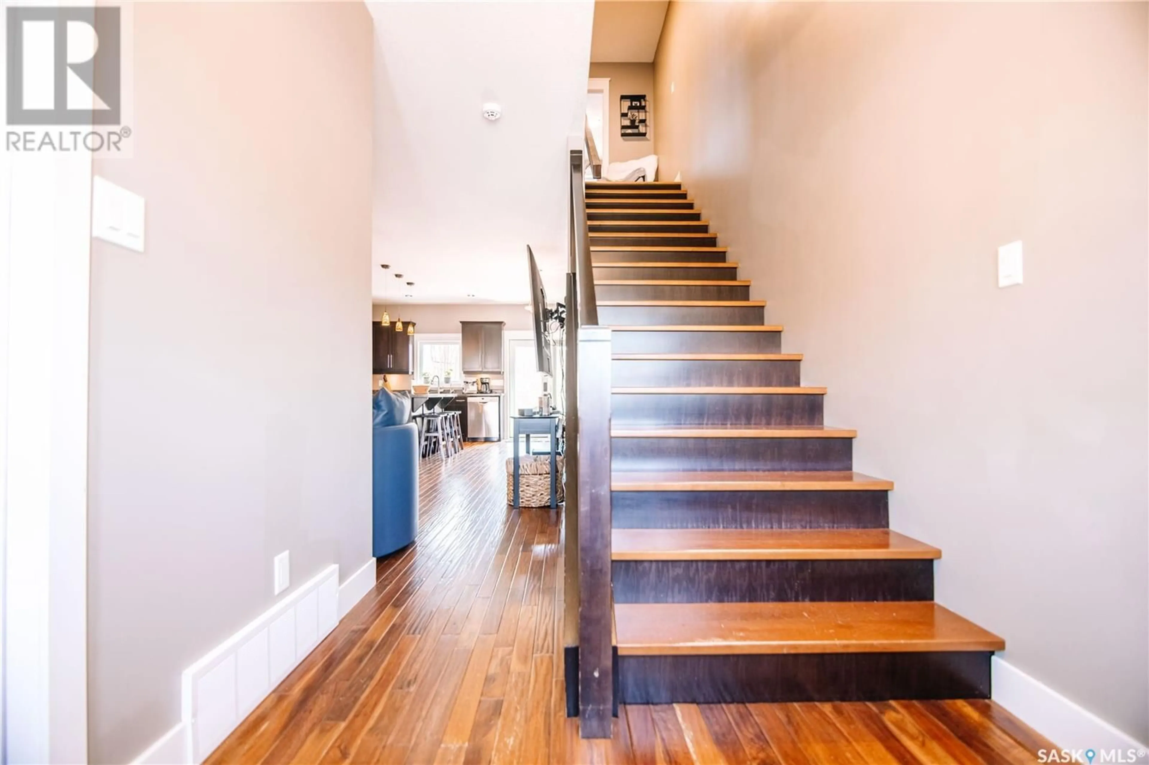 Stairs for 1933 ATKINSON STREET, Regina Saskatchewan S4N3W6