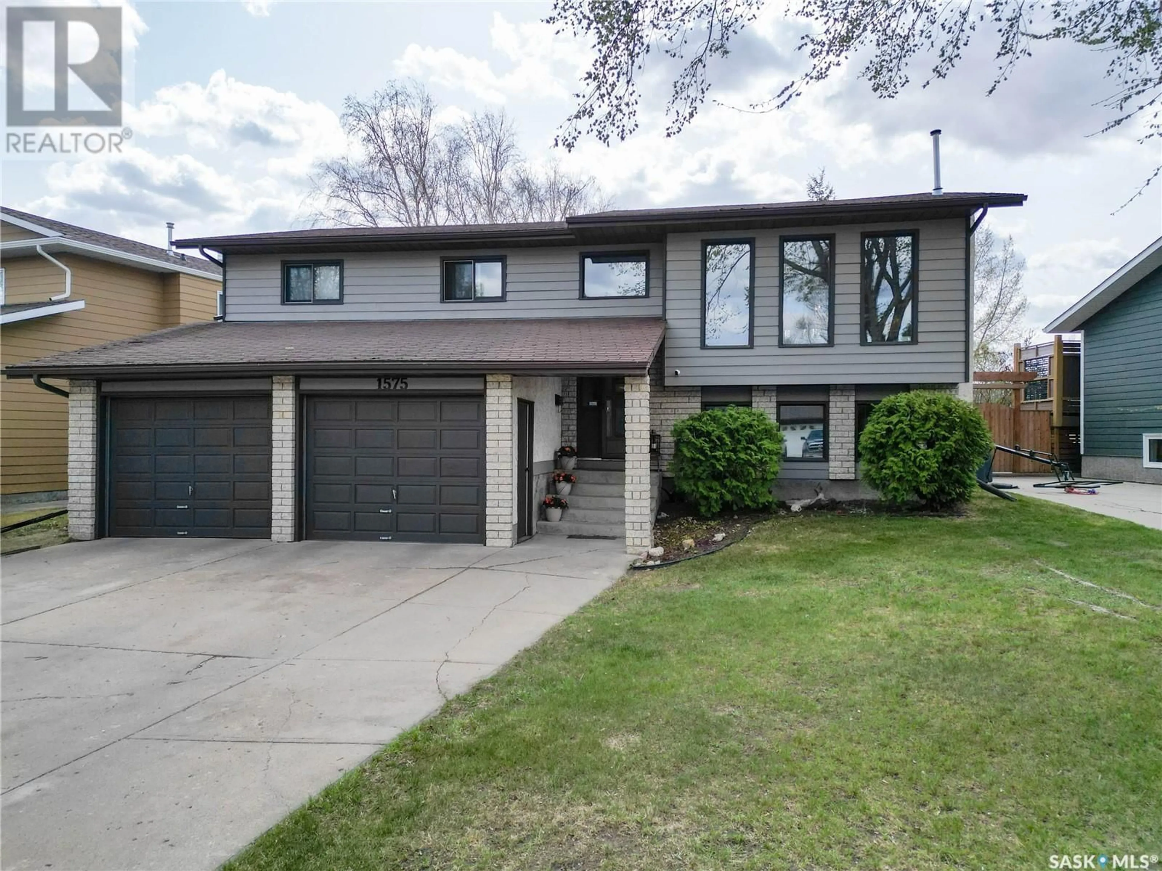 Home with brick exterior material, street for 1575 BLISS CRESCENT, Prince Albert Saskatchewan S6V7N7