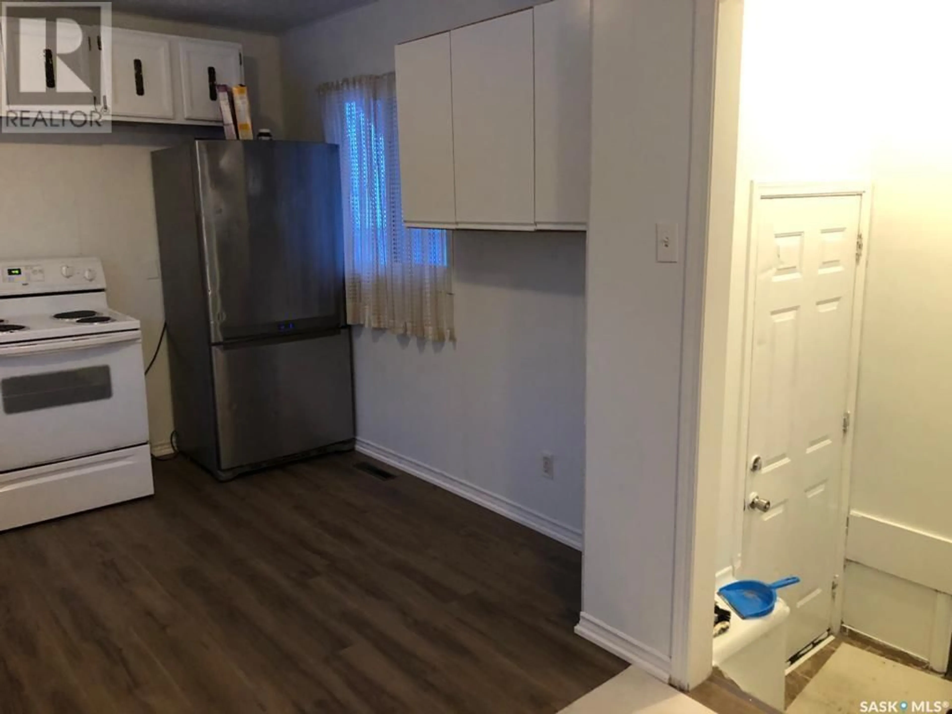 A pic of a room for 128 S AVENUE S, Saskatoon Saskatchewan S7M2Z6