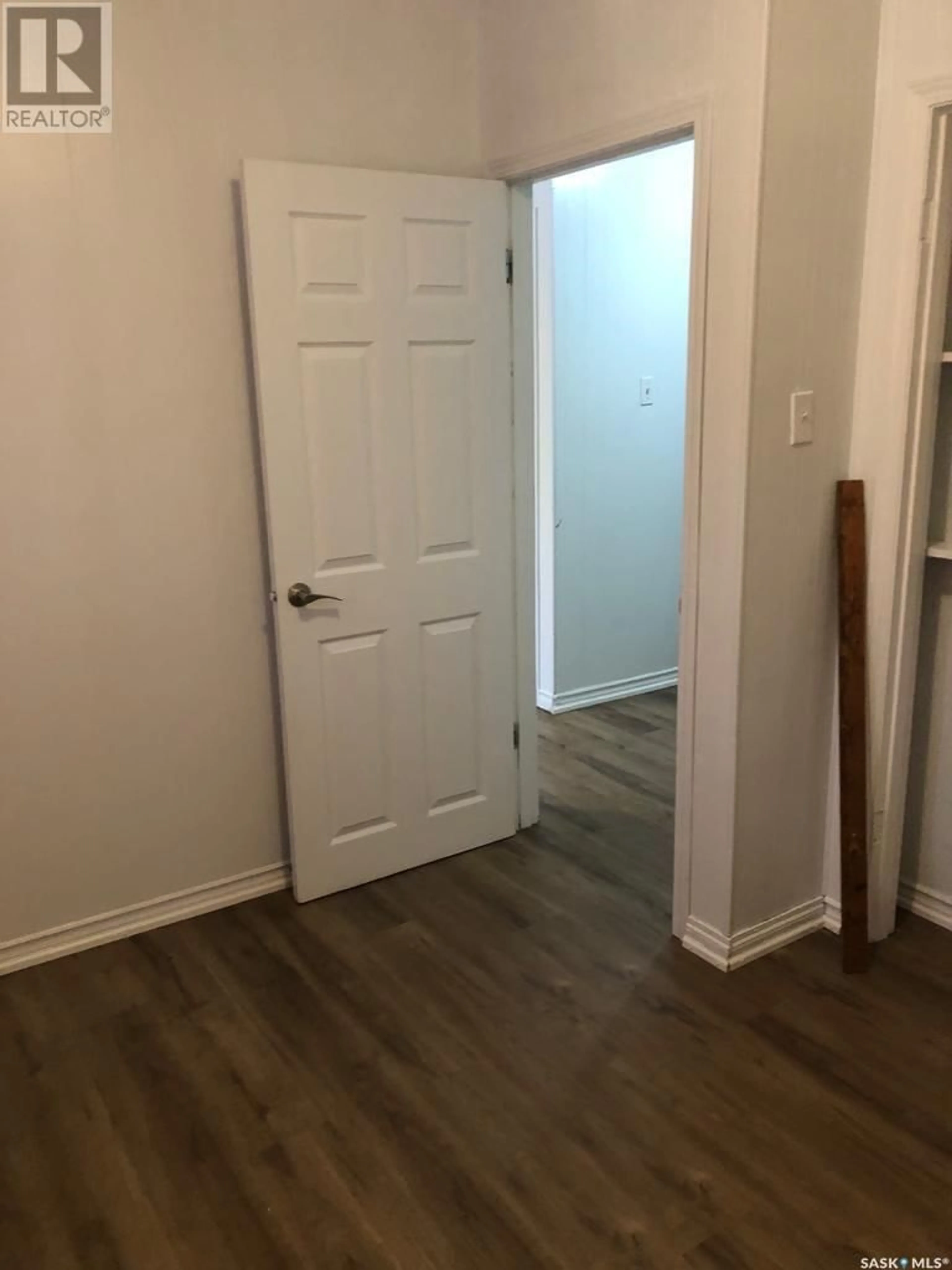 A pic of a room for 128 S AVENUE S, Saskatoon Saskatchewan S7M2Z6
