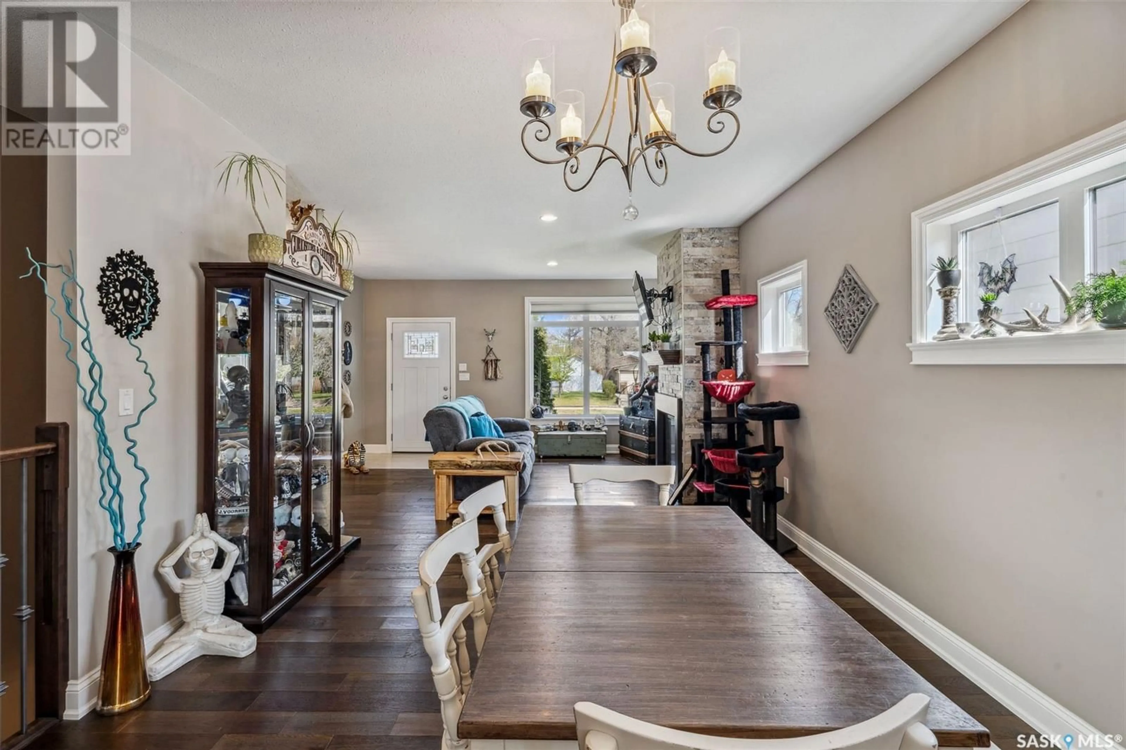 Dining room, wood/laminate floor for 215 2ND AVENUE, Shellbrook Saskatchewan S0J2E0