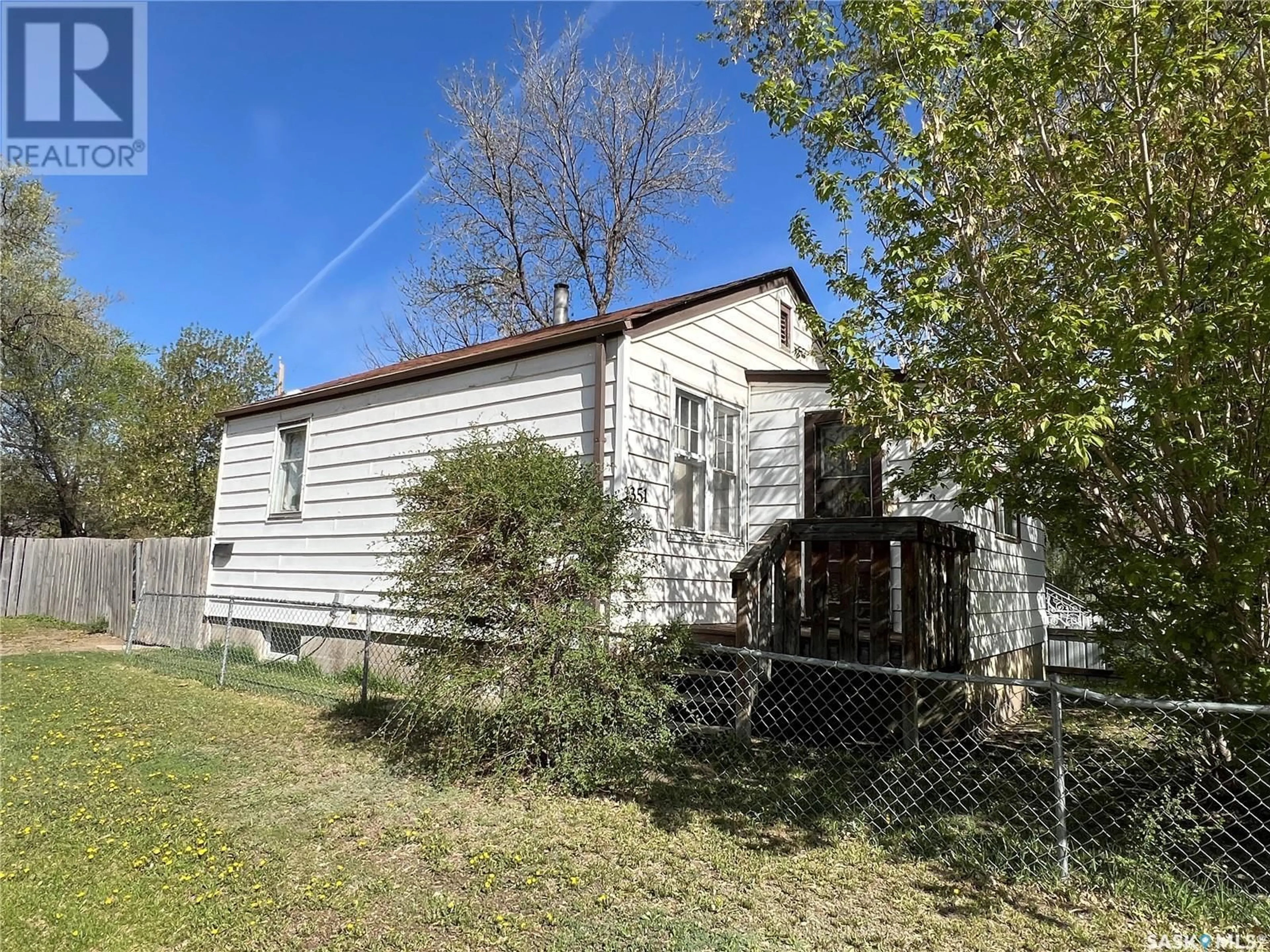 Shed for 351 R AVENUE S, Saskatoon Saskatchewan S7M2Z2