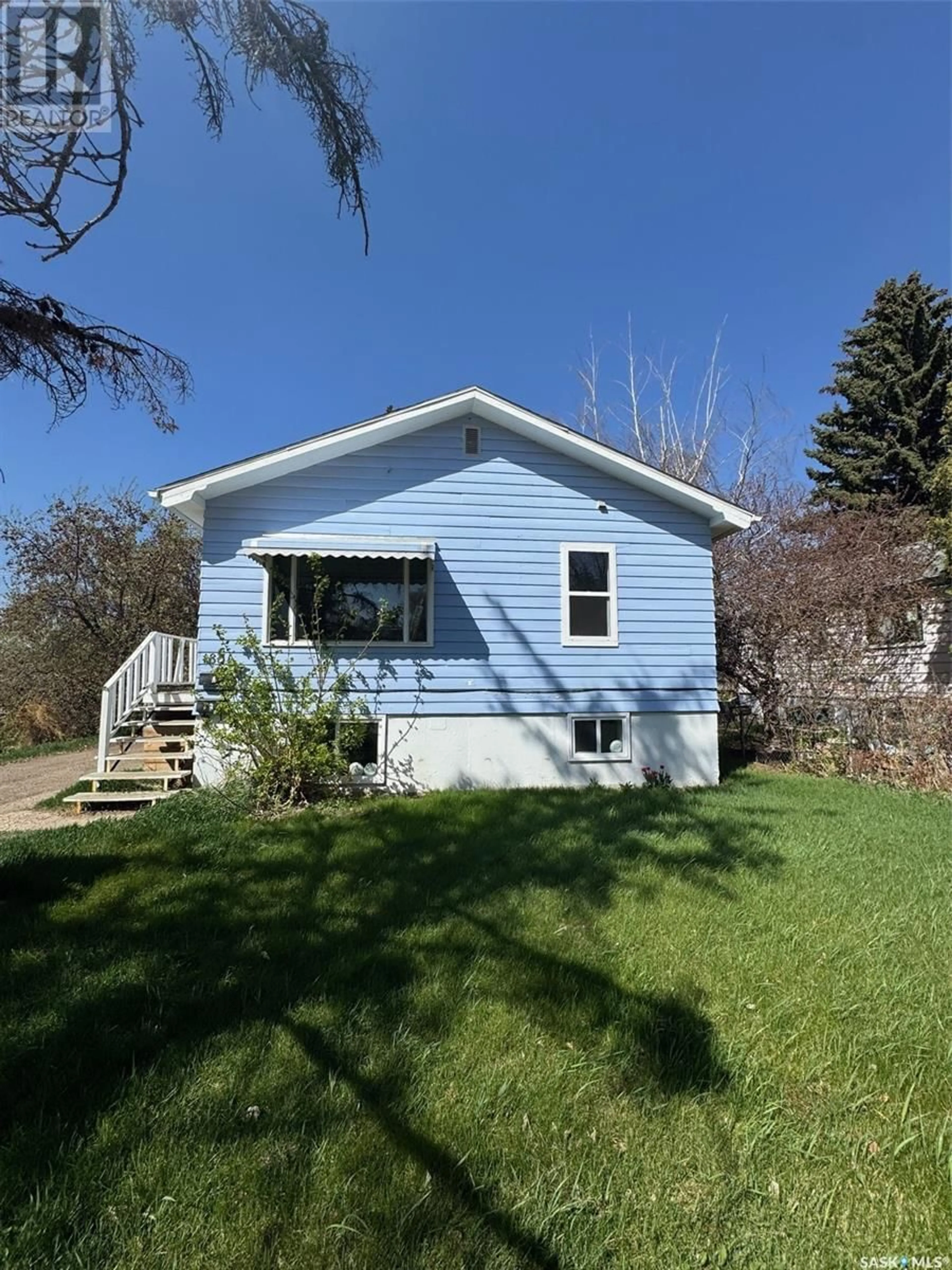 Home with vinyl exterior material, unknown for 1851 101ST STREET, North Battleford Saskatchewan S9A1A9