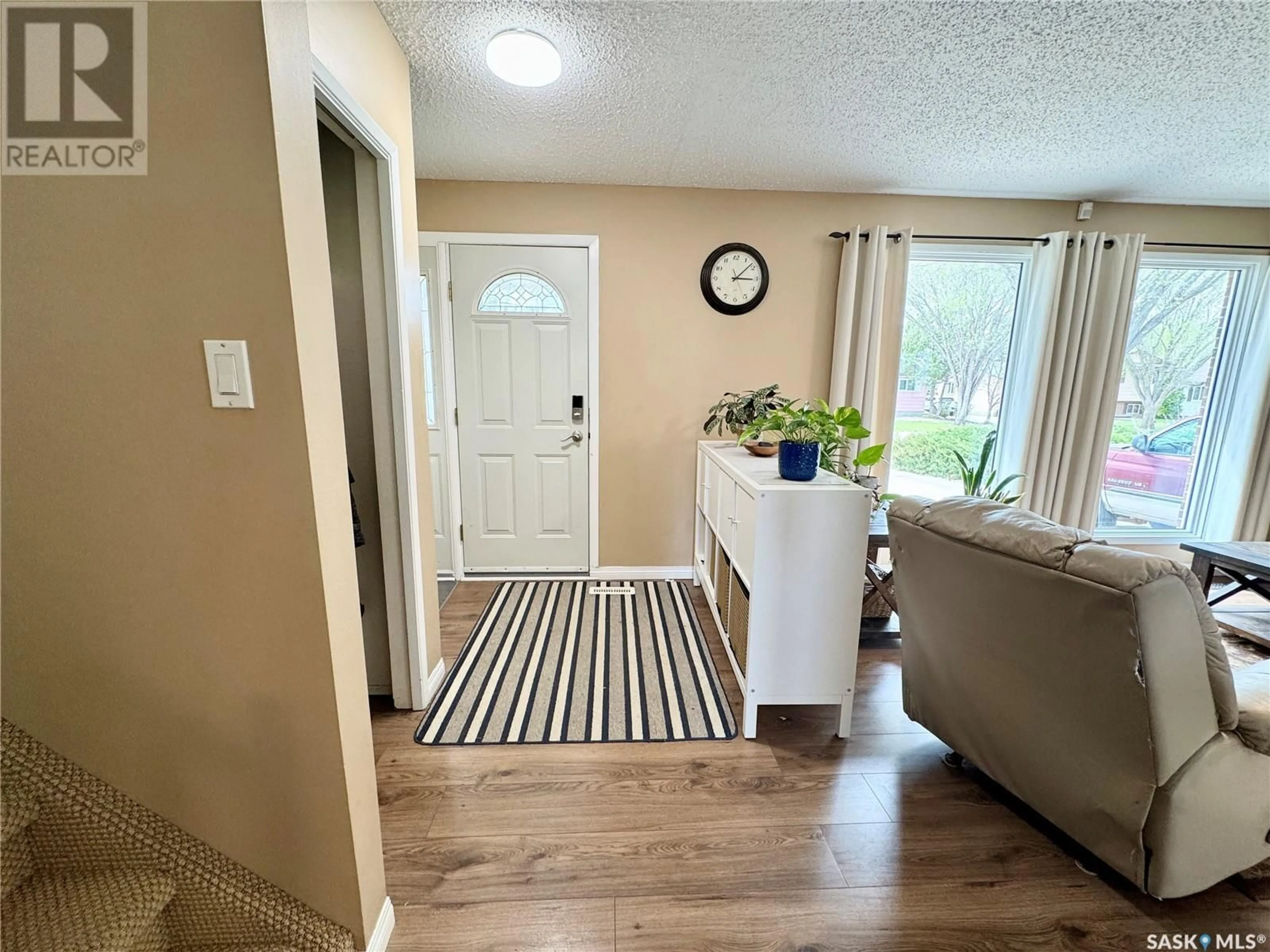 Indoor entryway for 10820 MEIGHEN CRESCENT, North Battleford Saskatchewan S9A3L3
