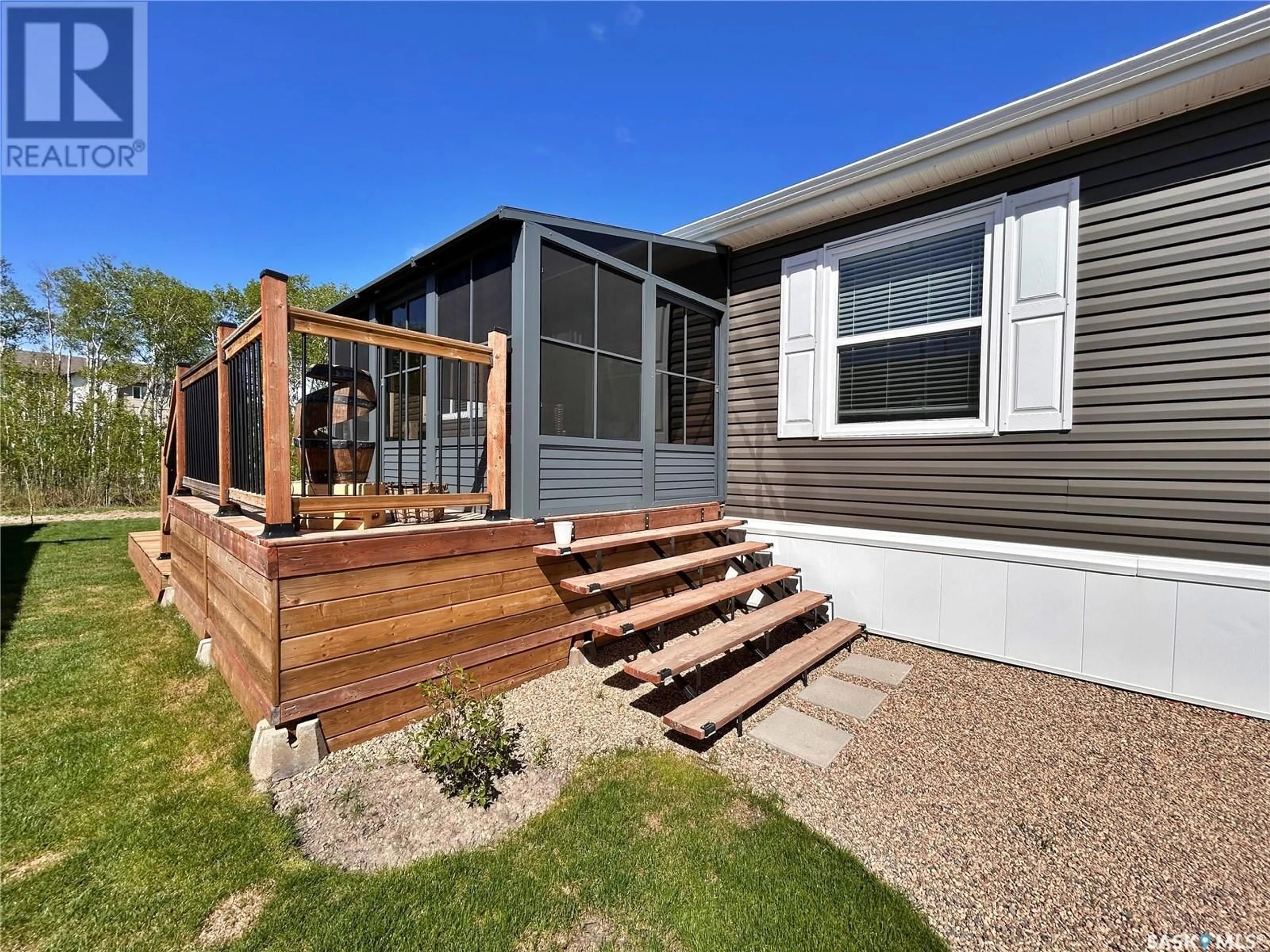 Home with vinyl exterior material, street for 1218 AUTUMN COURT, Rocanville Saskatchewan S0A3L0