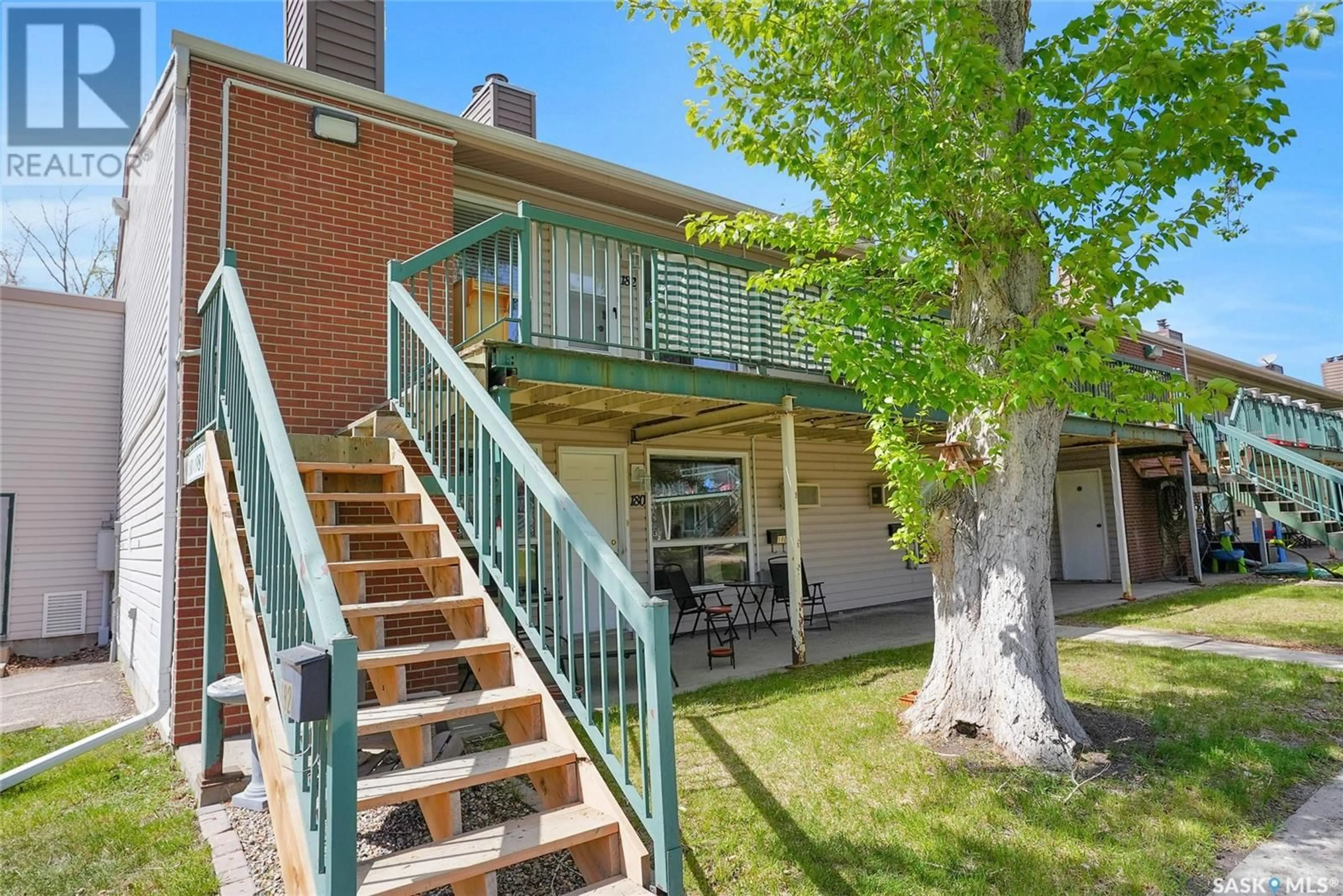 Patio, unknown for 182 GORE PLACE, Regina Saskatchewan S4T7S4