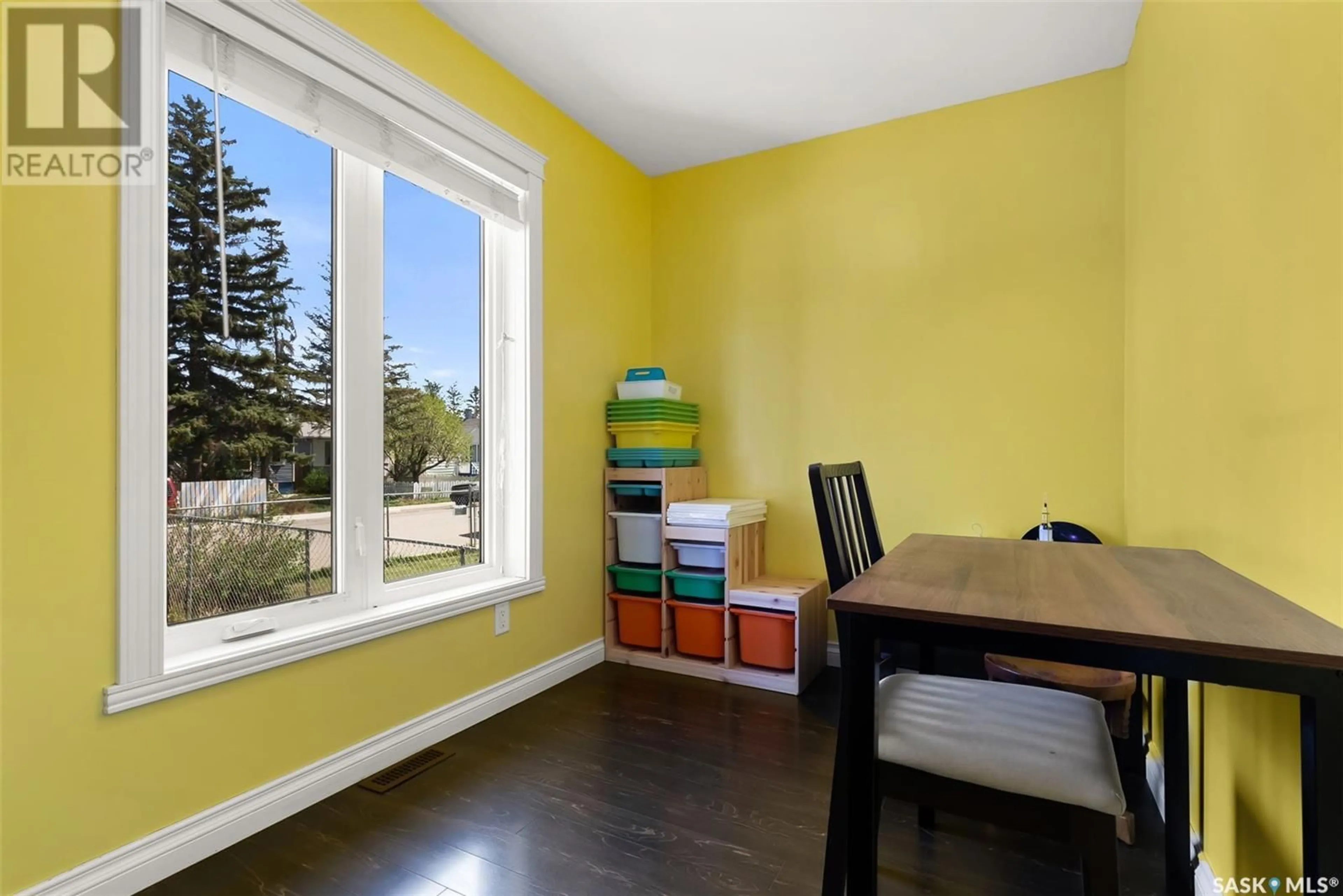 A pic of a room for 2252 MCDONALD STREET, Regina Saskatchewan S4N2Y8