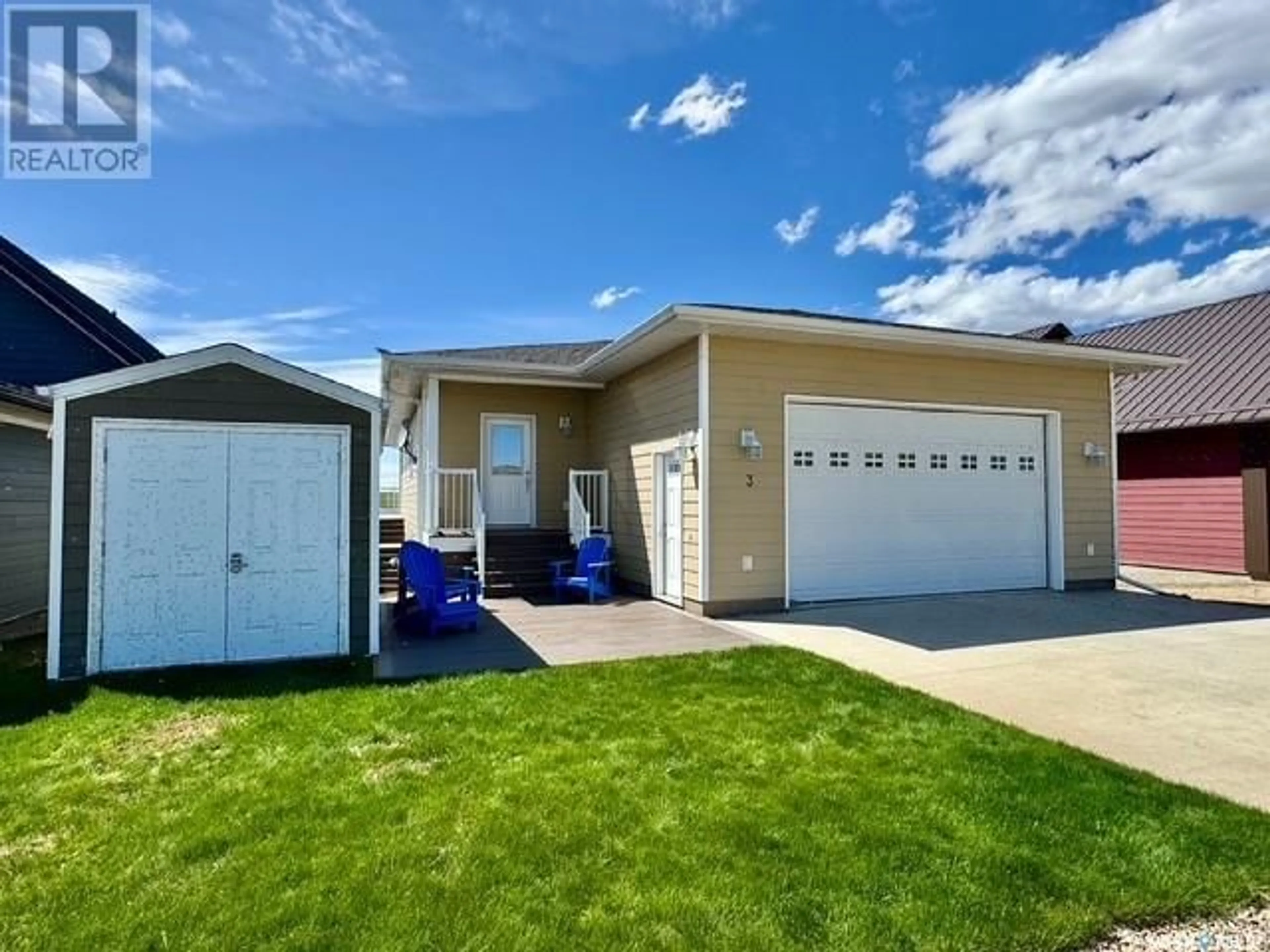 Home with vinyl exterior material, street for 3 LAKEVIEW DRIVE, Webb Rm No. 138 Saskatchewan S0N2N0