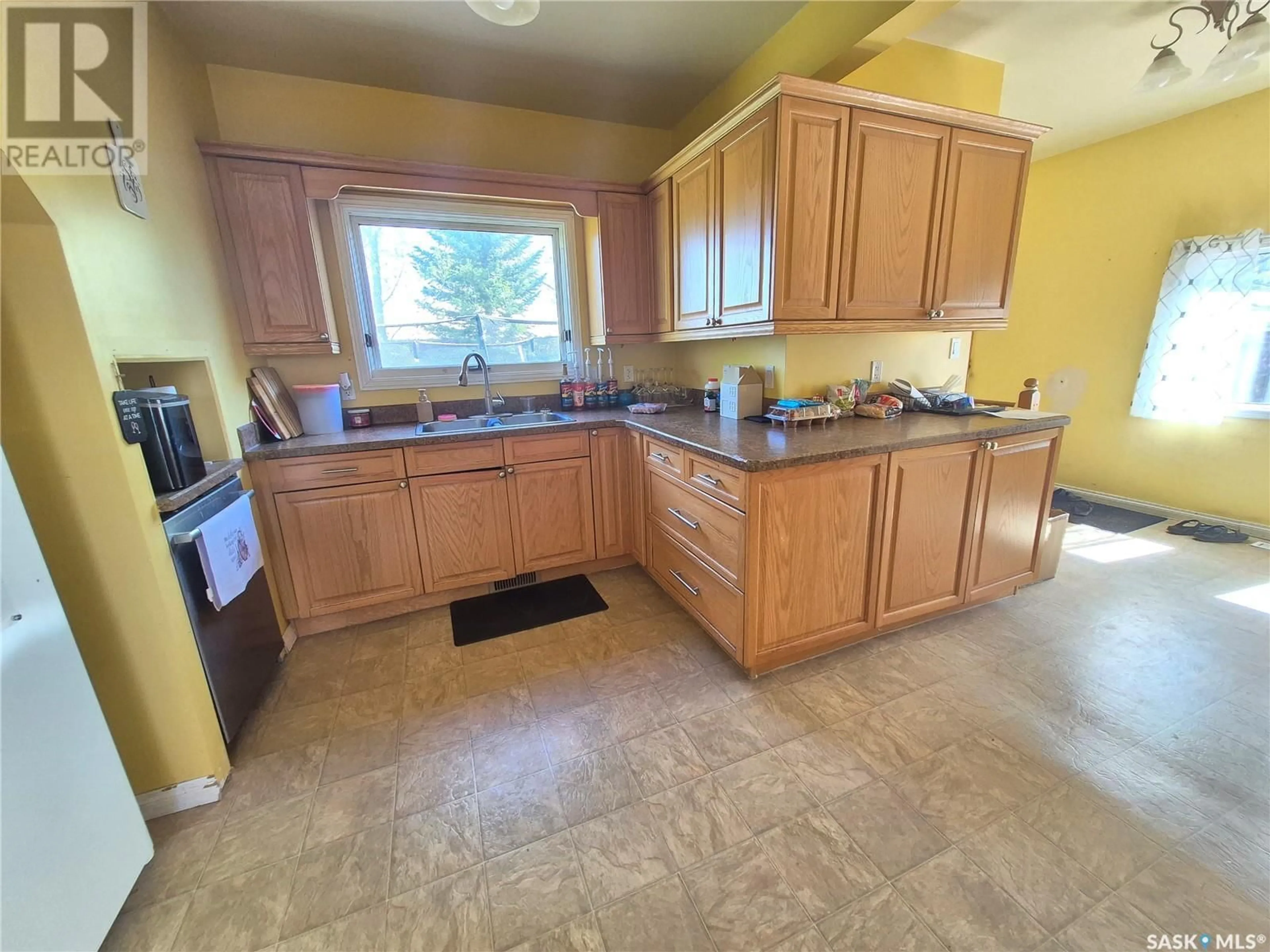 Standard kitchen, ceramic/tile floor for 39 ROULEAU STREET, Mctaggart Saskatchewan S0G3N0