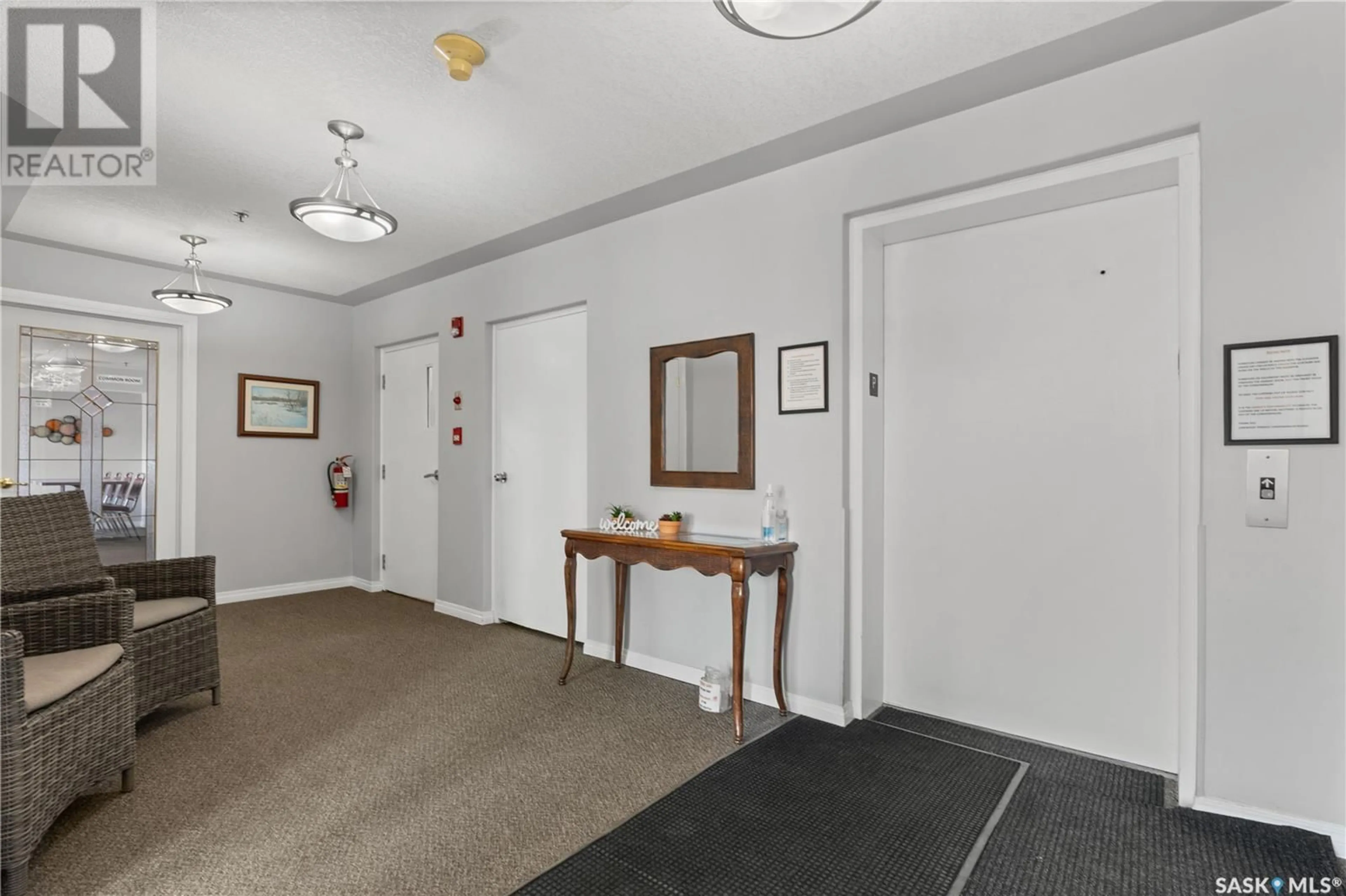 Indoor foyer for 405 - 1130 MCCARTHY BOULEVARD, Regina Saskatchewan S4X4N6