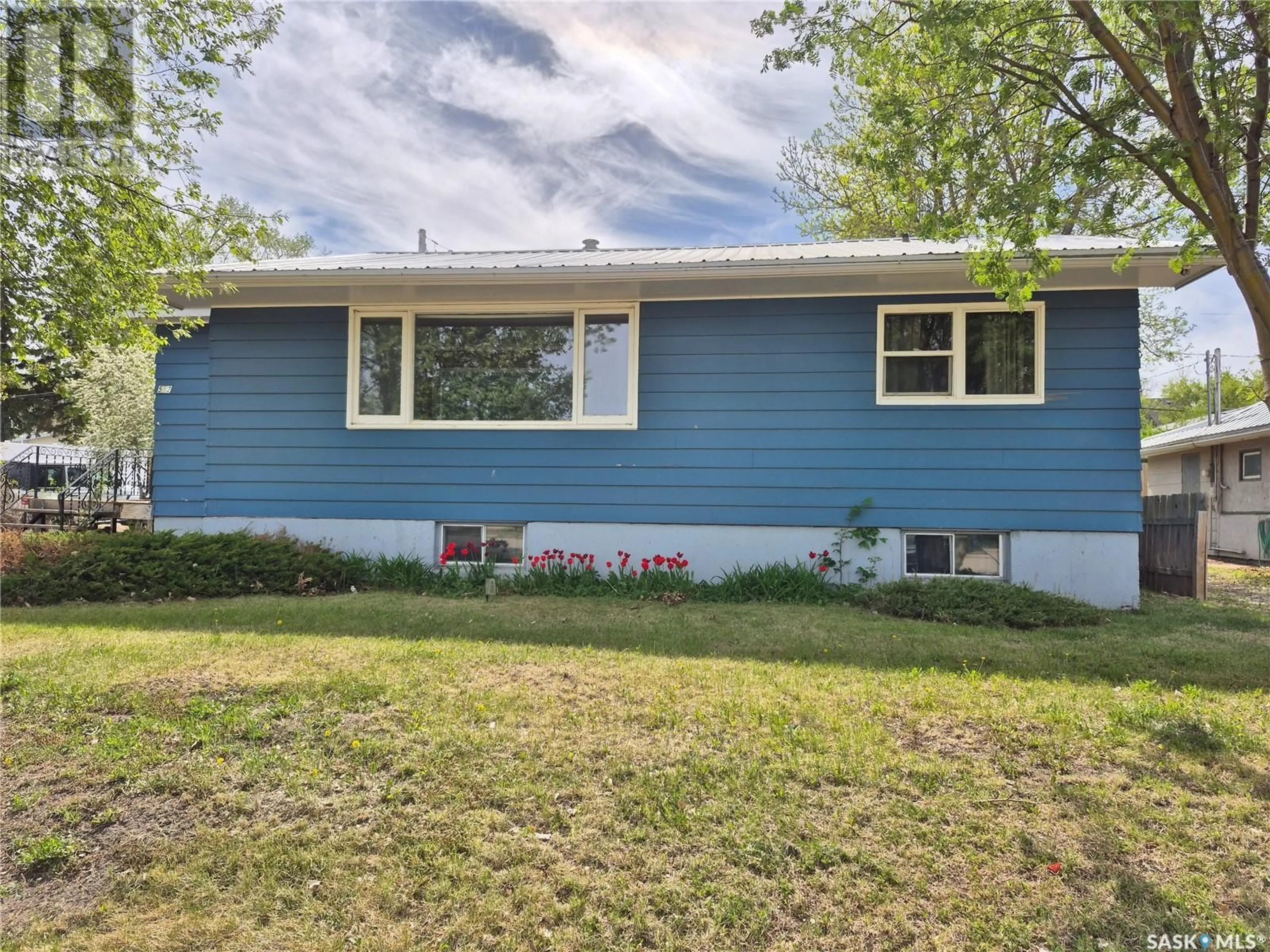 Home with vinyl exterior material, street for 502 HEALY AVENUE, Radville Saskatchewan S0C2G0