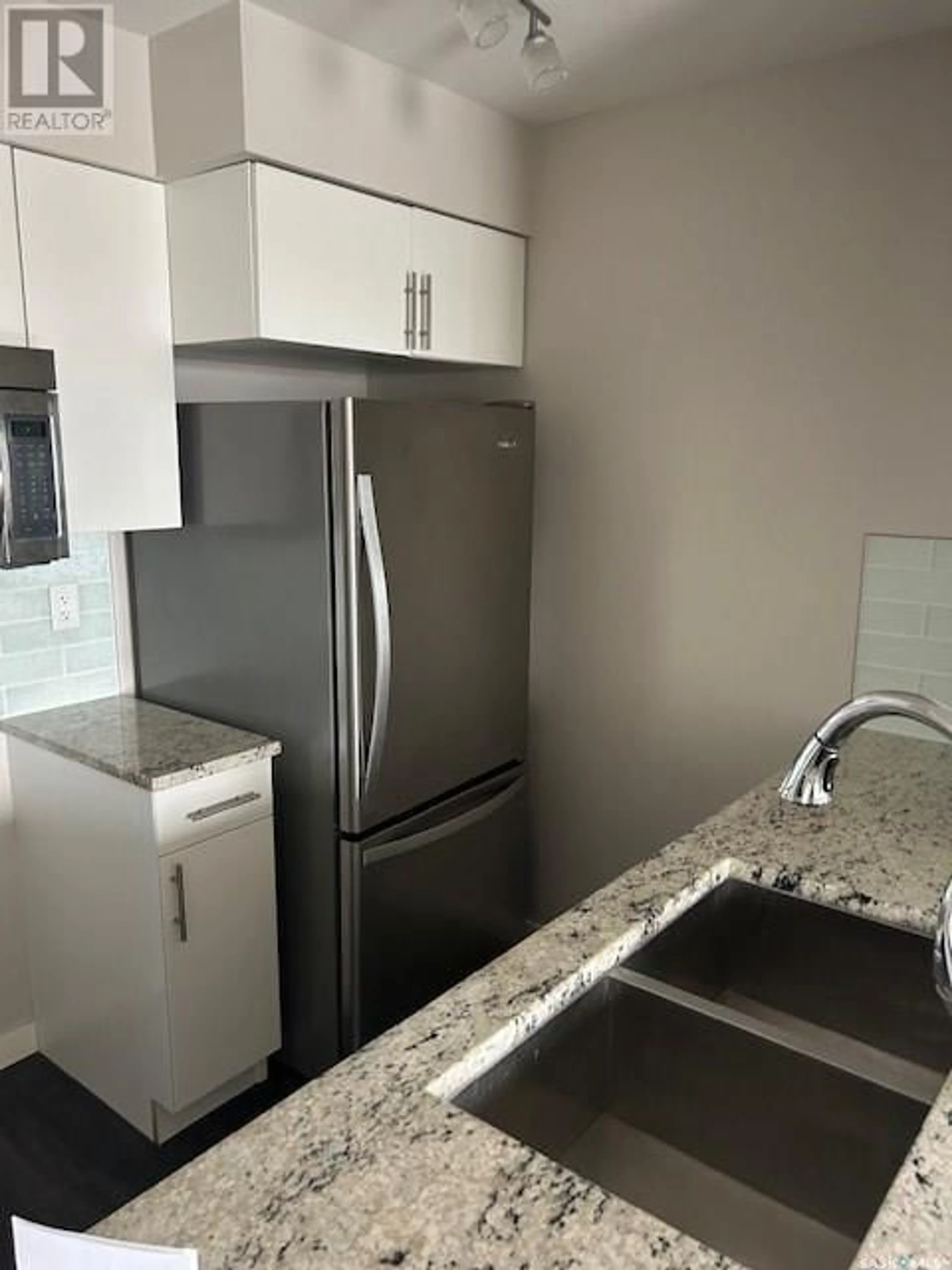 Standard kitchen, unknown for 5500 - 2306 MITCHINSON WAY, Regina Saskatchewan S4W0N9