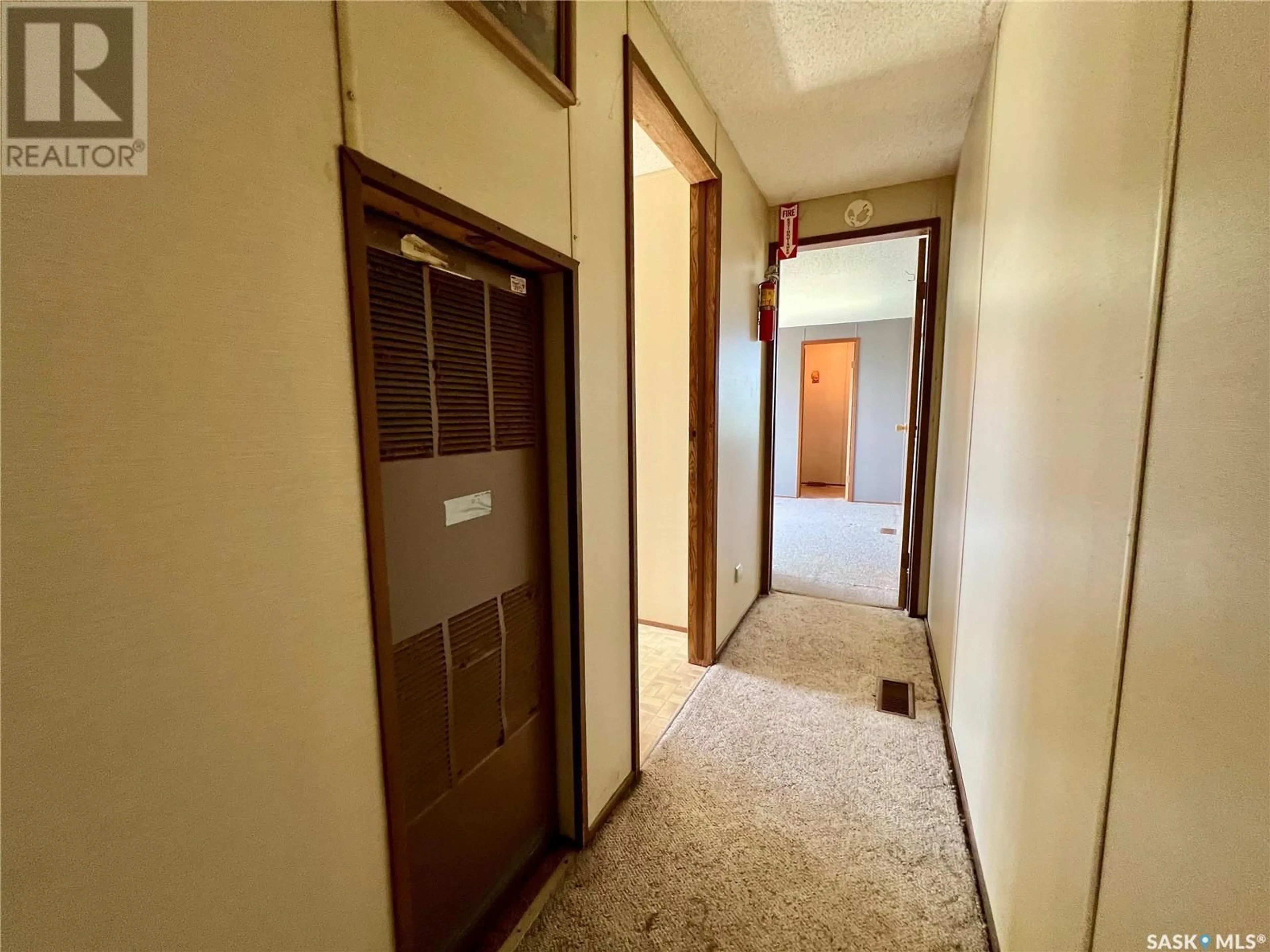 A pic of a room for 320 SOUTH RAILWAY AVENUE, Morse Saskatchewan S0H3C0