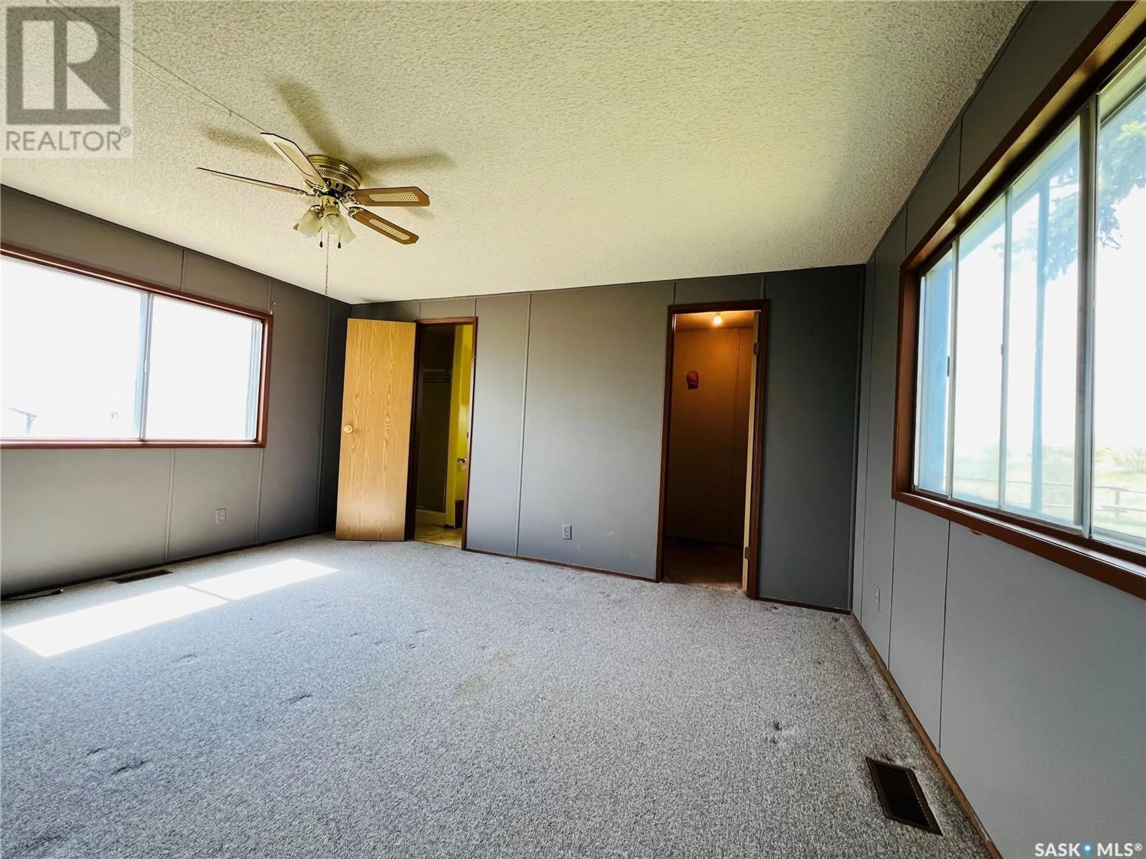 A pic of a room for 320 SOUTH RAILWAY AVENUE, Morse Saskatchewan S0H3C0