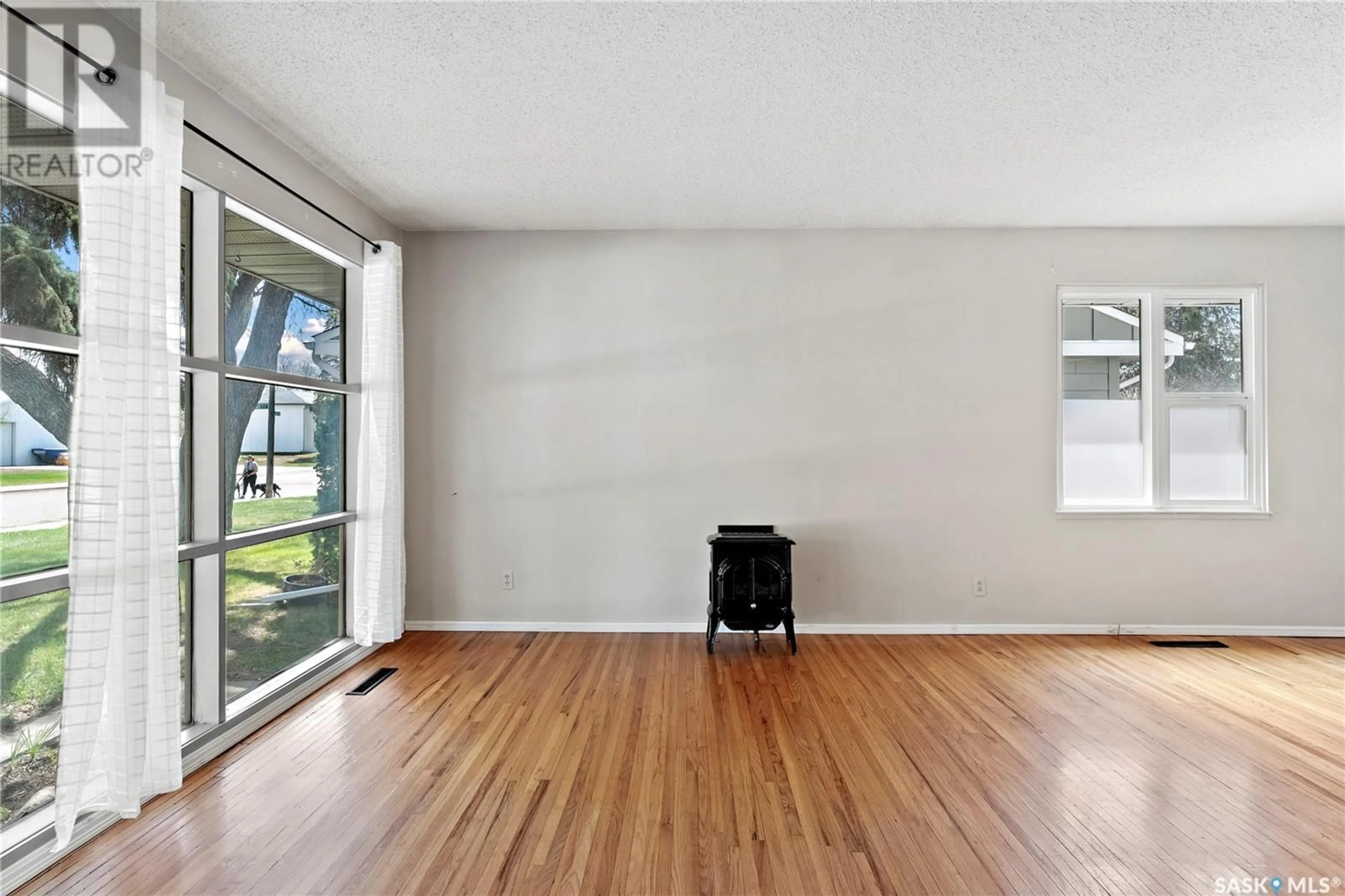 A pic of a room for 2134 WILLIAM AVENUE, Saskatoon Saskatchewan S7J1A5