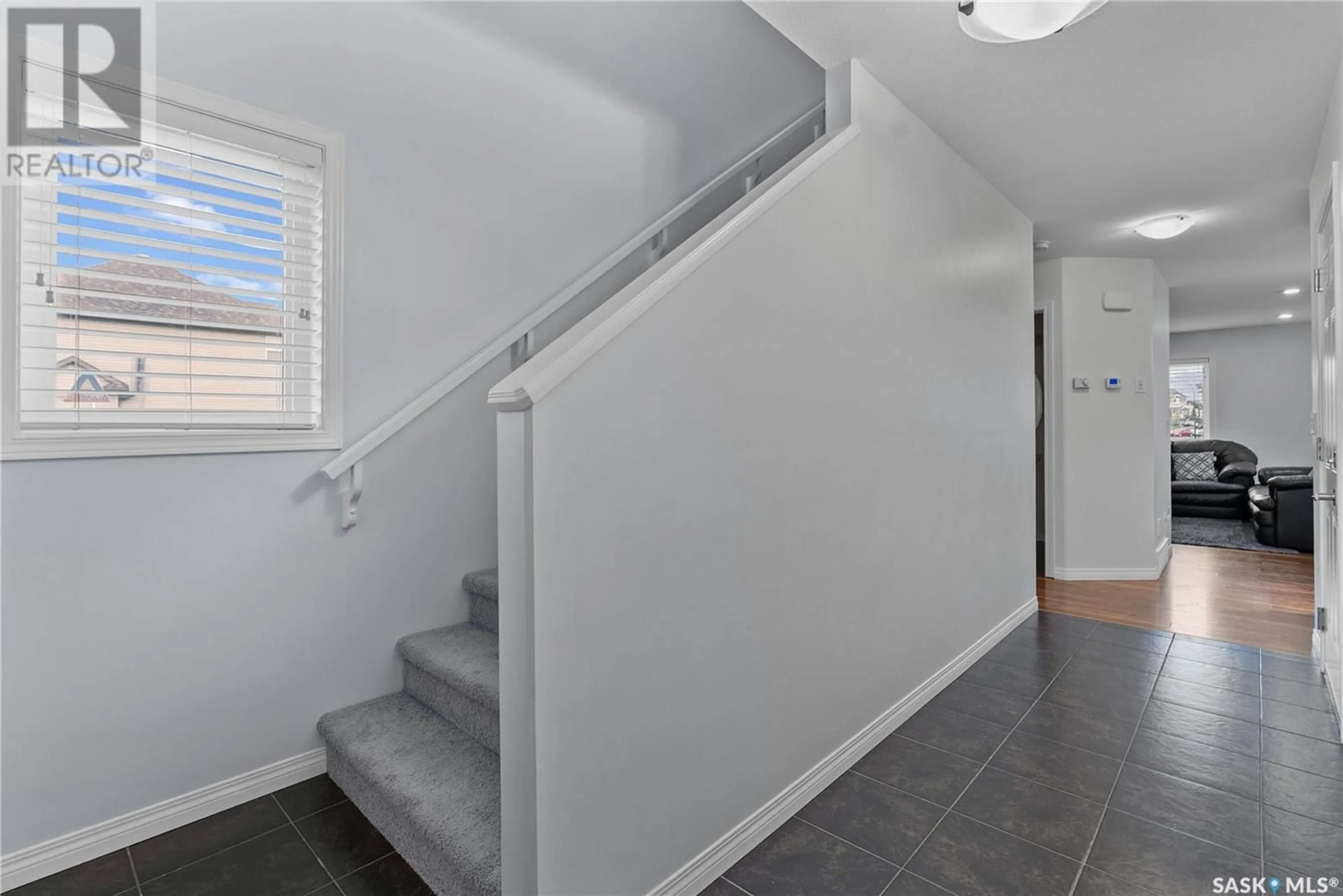 Stairs for 14 365 DAWSON BAY, Saskatoon Saskatchewan S7R0L6