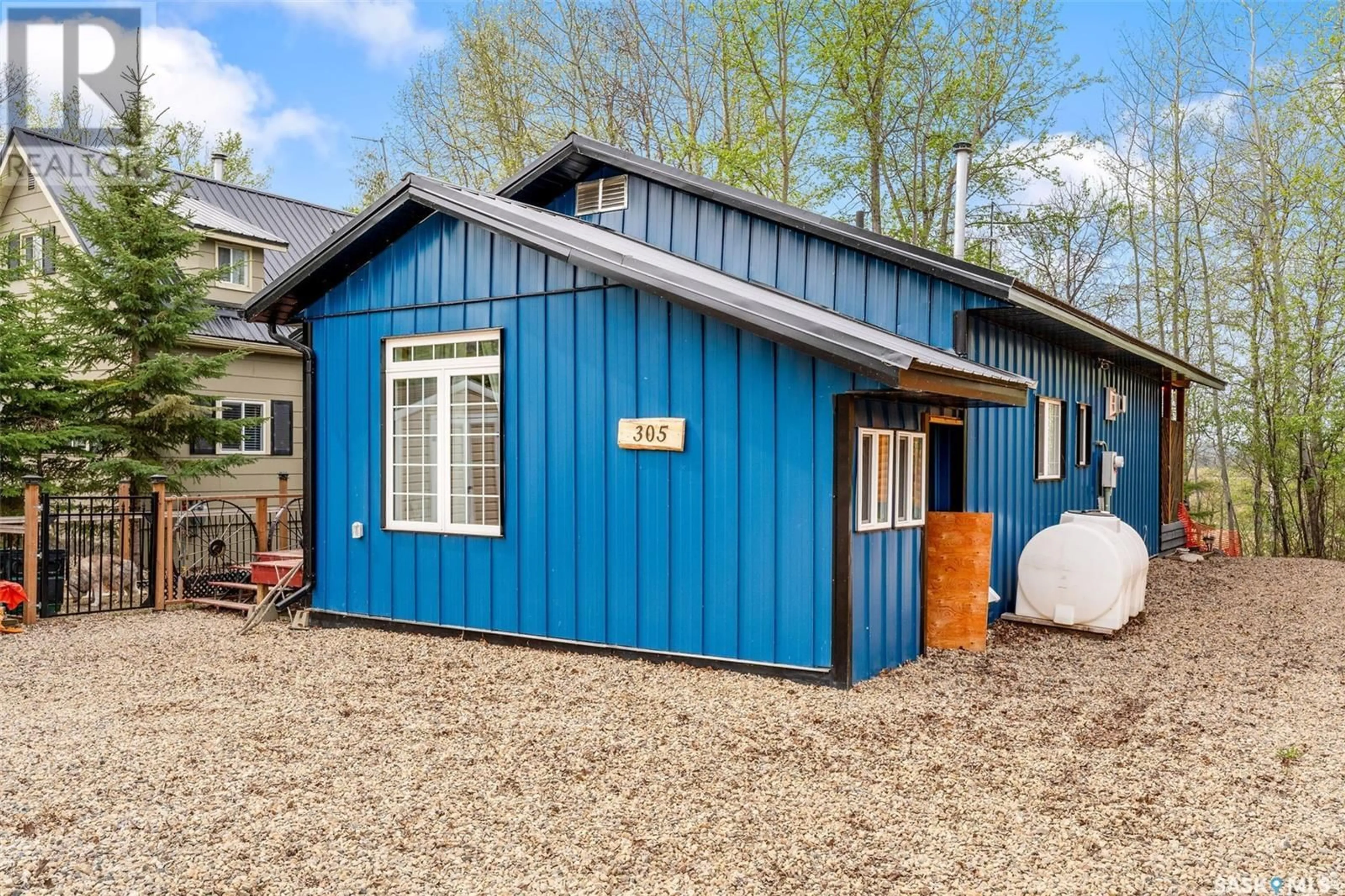 Home with vinyl exterior material, unknown for 305 WAPITI ROAD, Nipawin Rm No. 487 Saskatchewan S0E0W0