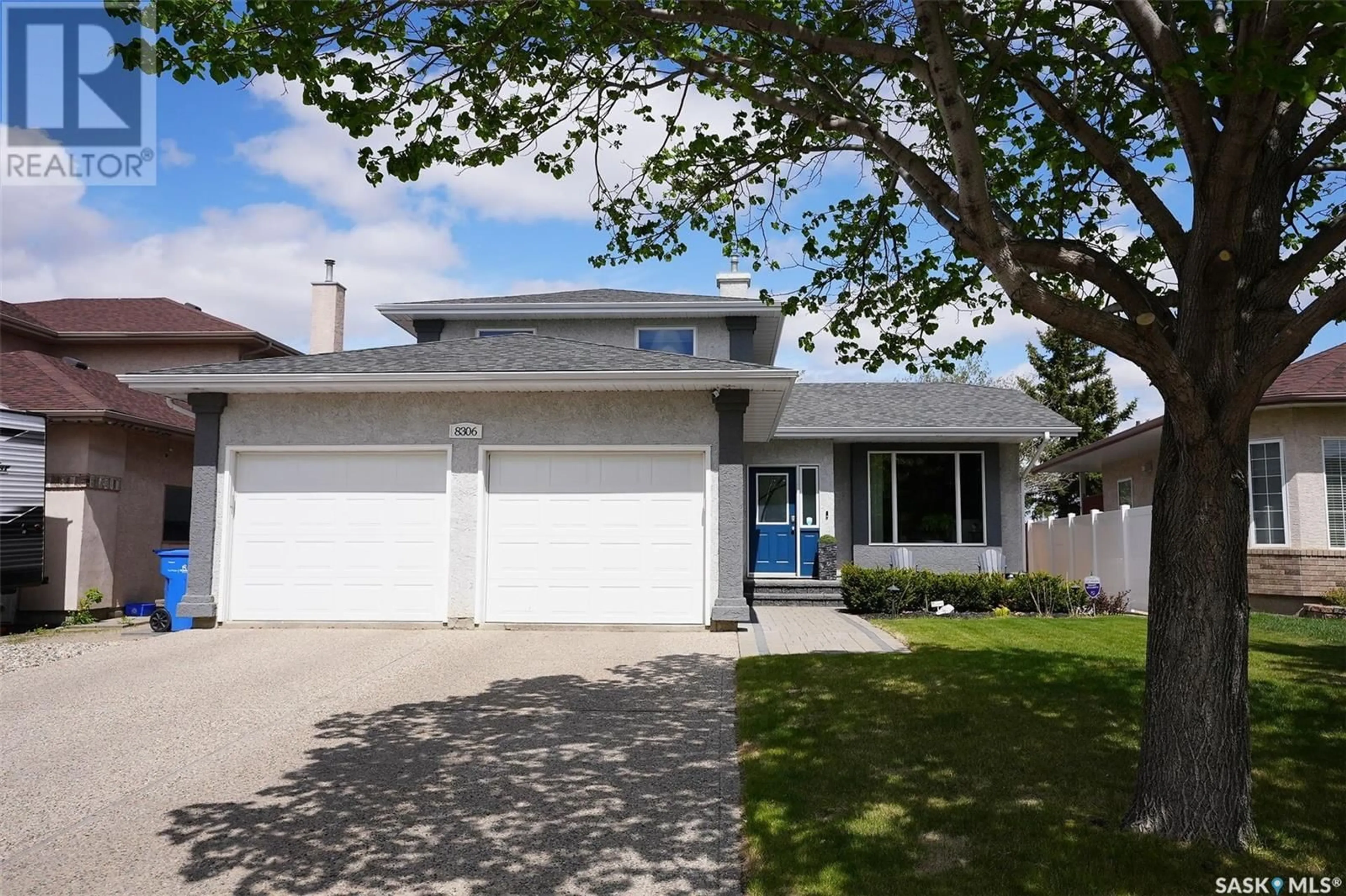 Home with vinyl exterior material, street for 8306 STRUTHERS CRESCENT, Regina Saskatchewan S4Y1H7