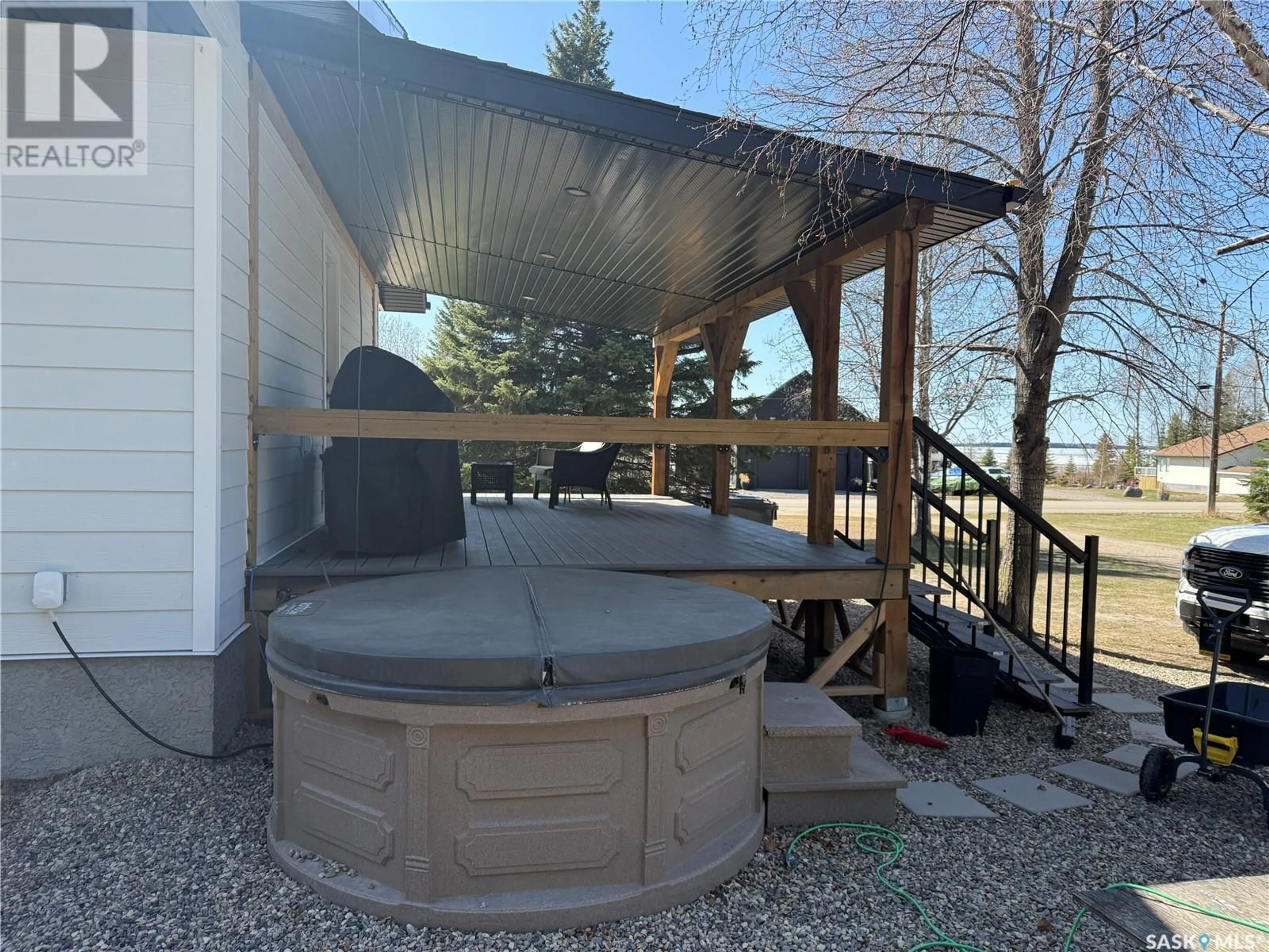 Patio, water/lake/river/ocean view for 1 HOLIDAY DRIVE, Candle Lake Saskatchewan S0J3E0