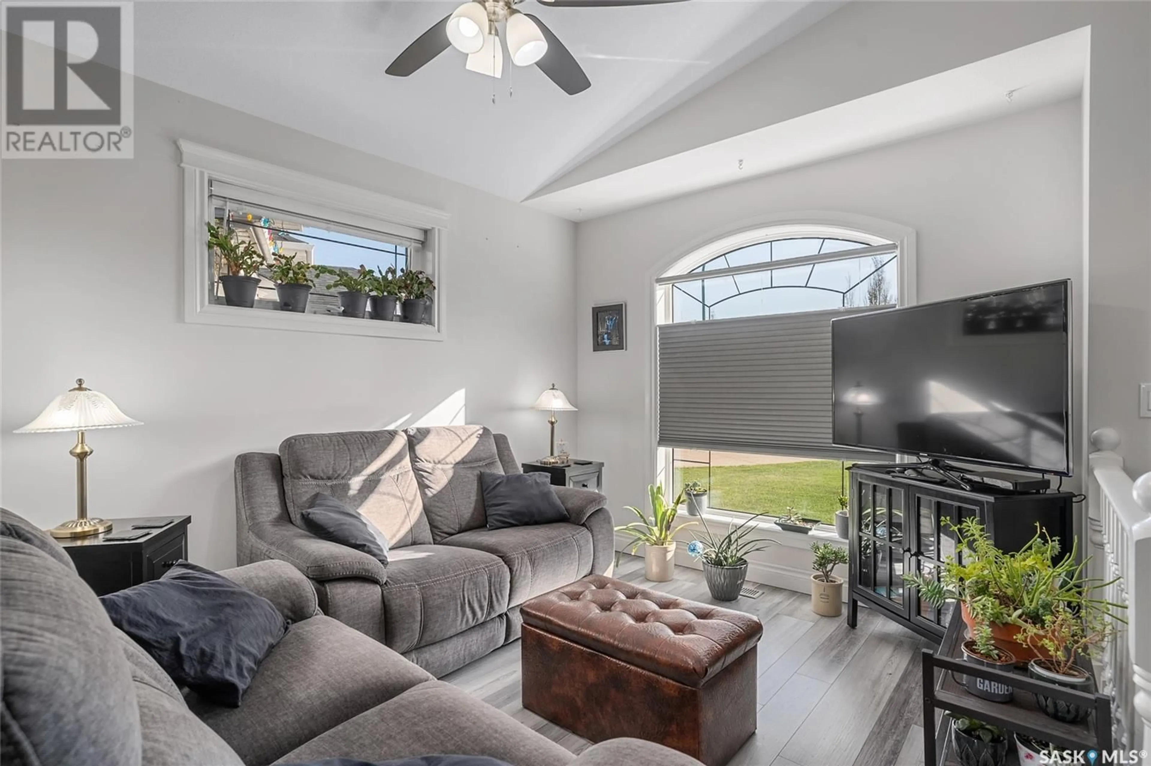 Living room with furniture, unknown for 243 KUCEY TERRACE, Saskatoon Saskatchewan S7N4T1