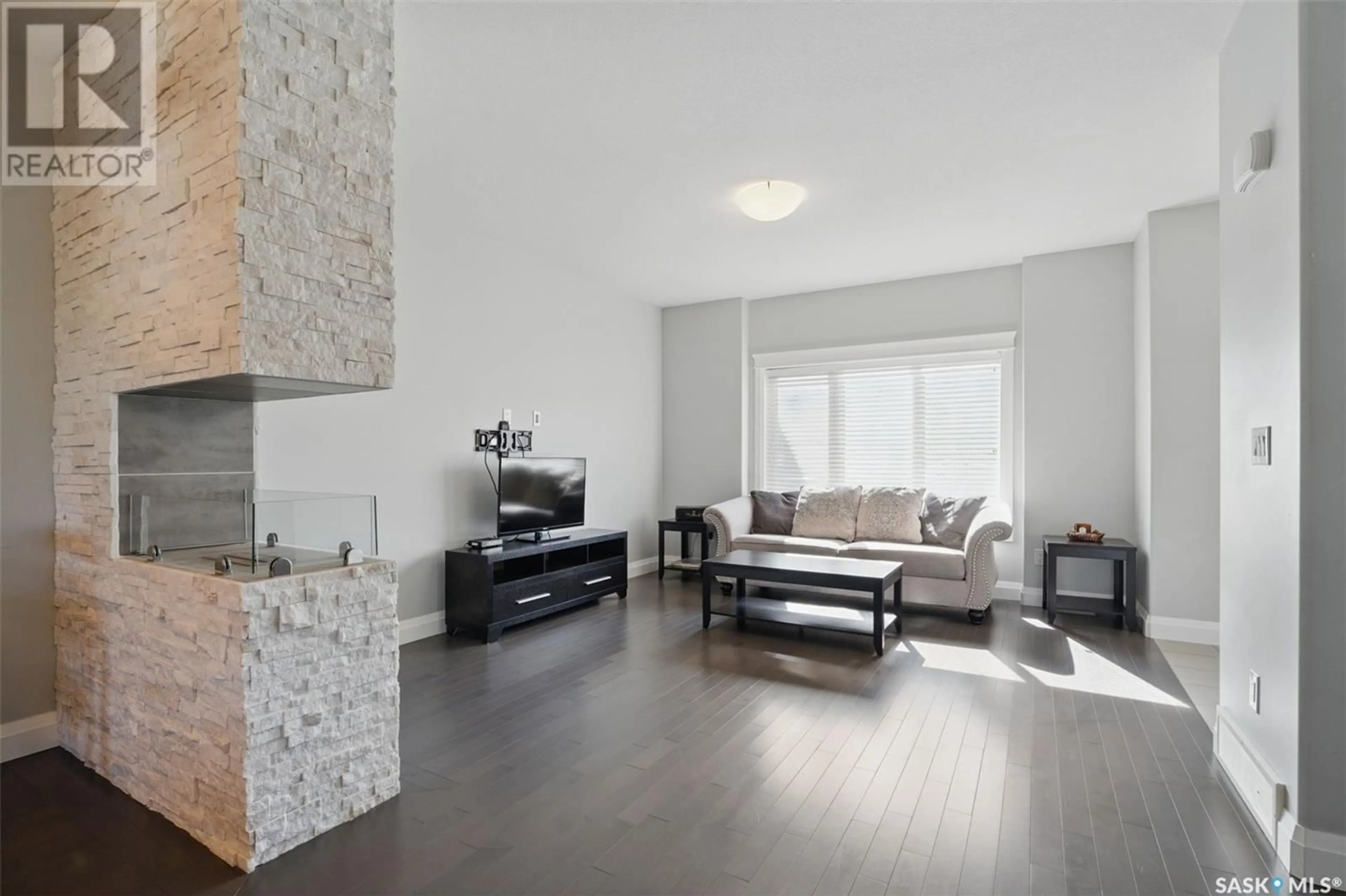 Living room with furniture, unknown for 111 - 12 ROSEWOOD GATE, Saskatoon Saskatchewan S7V0E5