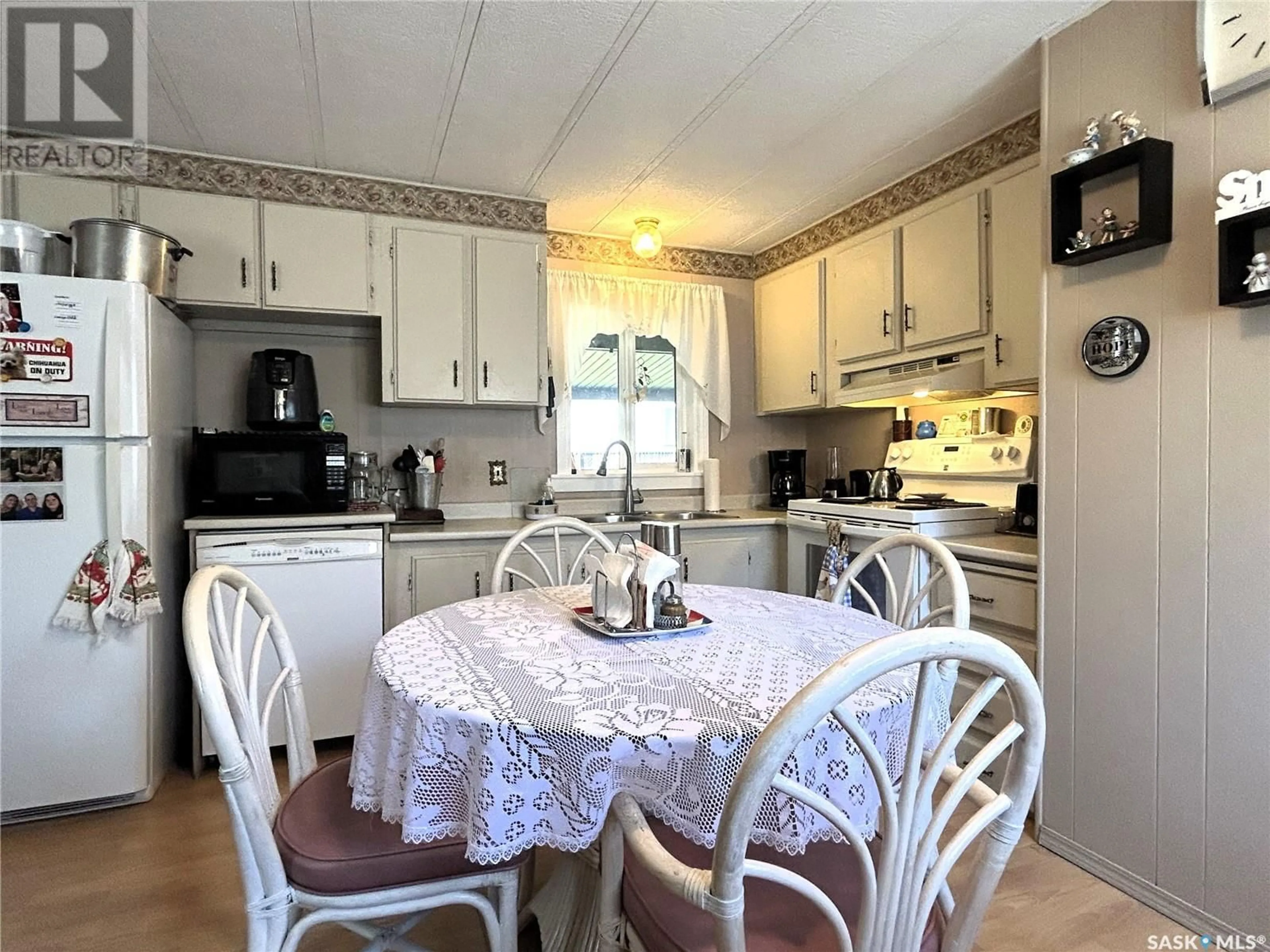 Open concept kitchen, unknown for 139 LELAND TERRACE, Saskatoon Saskatchewan S7H5A1