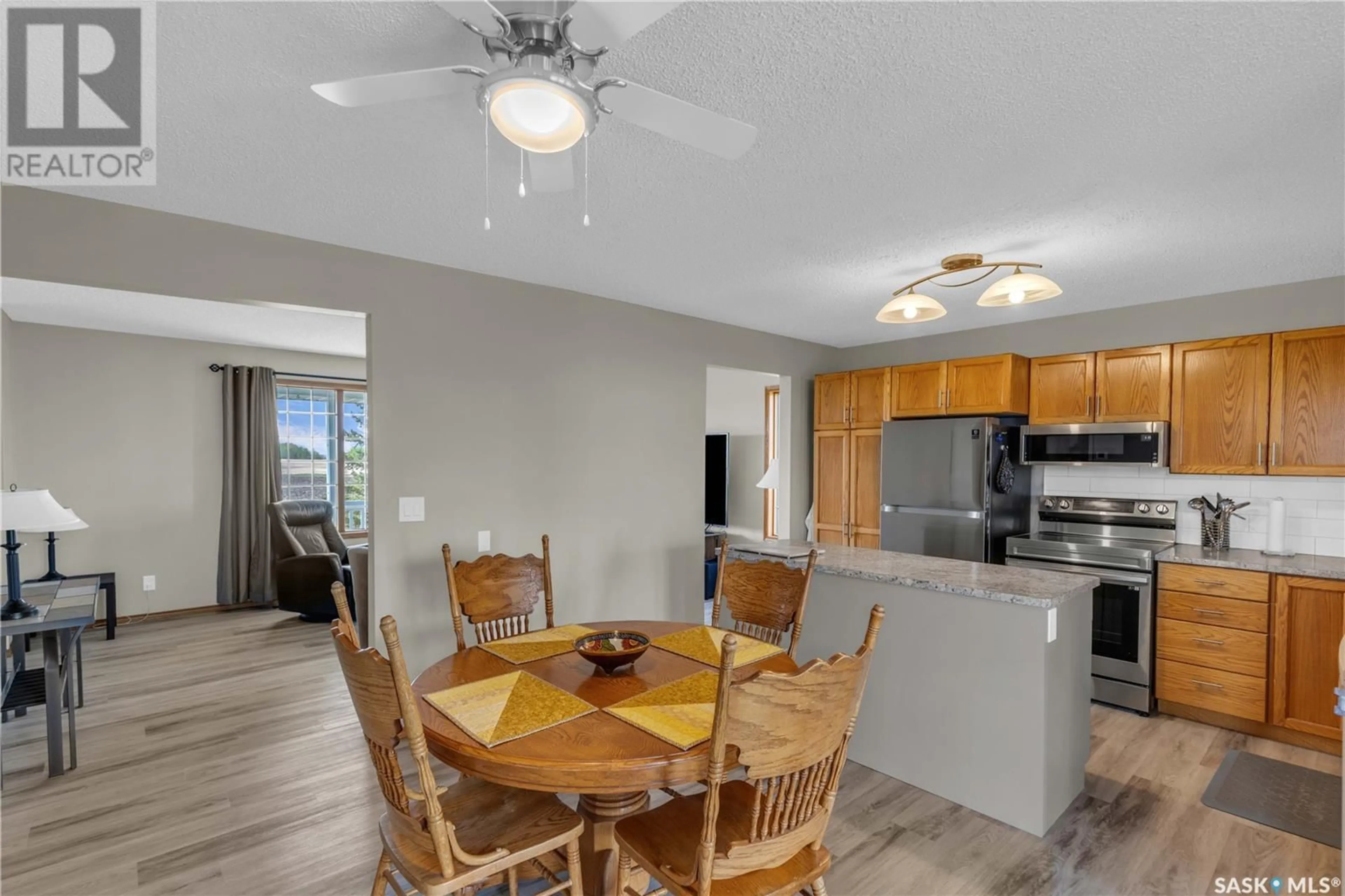 Open concept kitchen, unknown for GETSON ACREAGE, Corman Park Rm No. 344 Saskatchewan S7K3J8