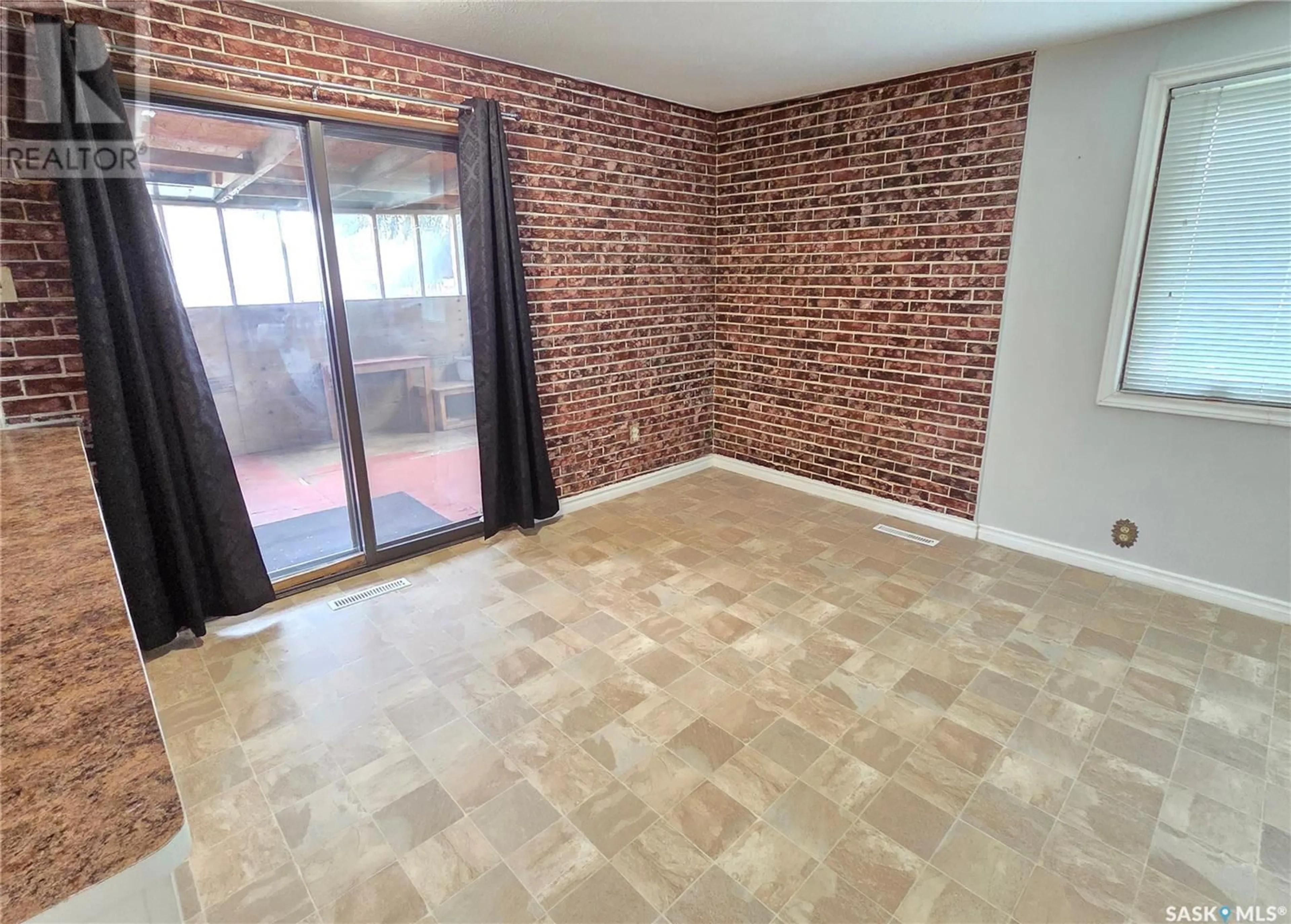 A pic of a room for 375 MONTREAL STREET, Regina Saskatchewan S4R1L2