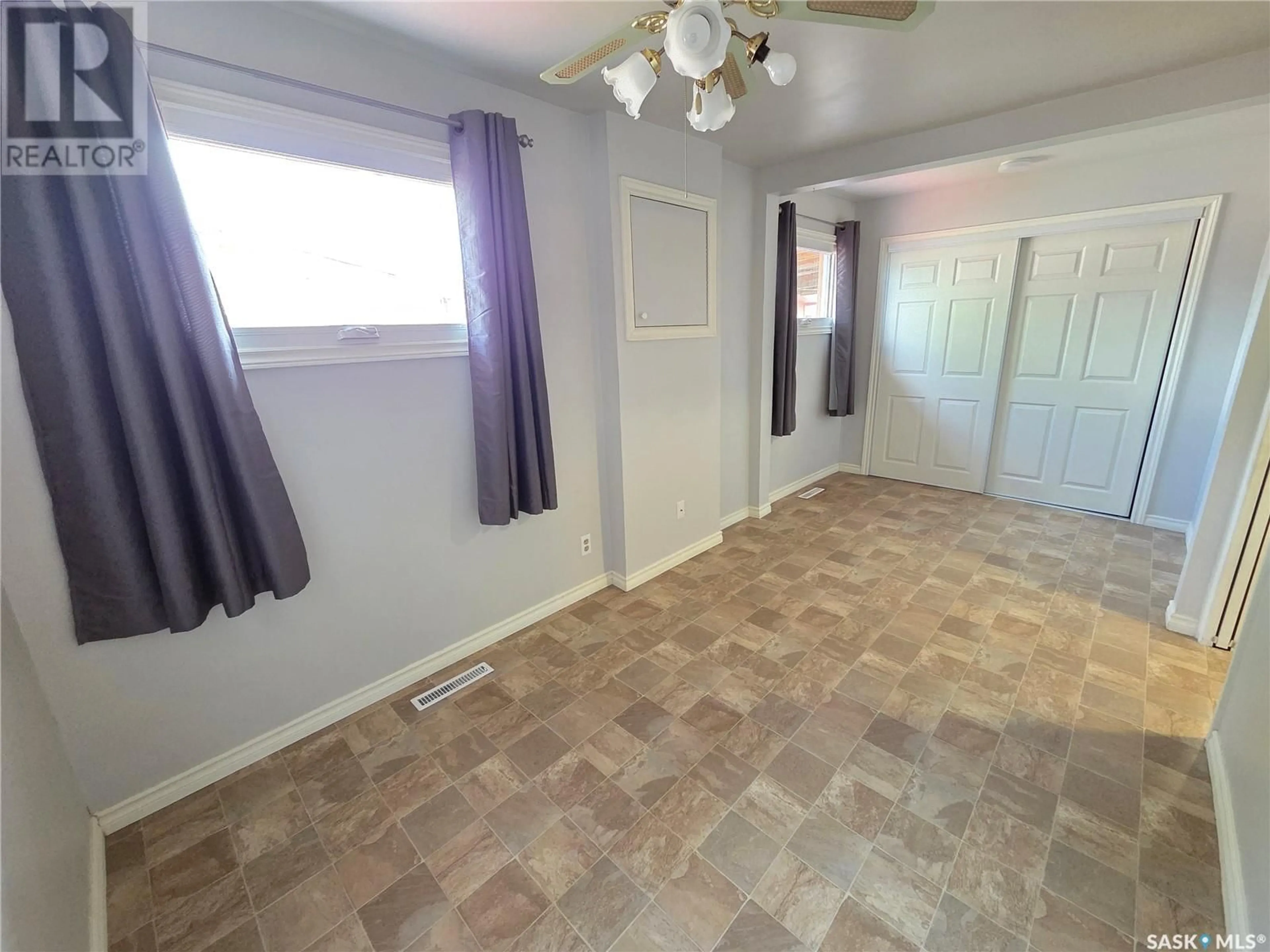 A pic of a room for 375 MONTREAL STREET, Regina Saskatchewan S4R1L2