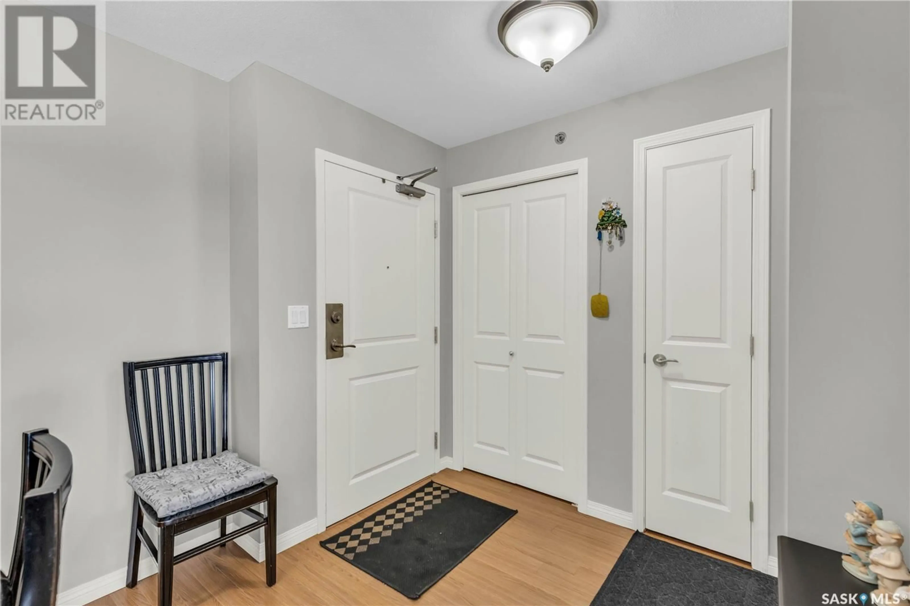 Indoor entryway for 2221 - 805 ADELAIDE STREET, Saskatoon Saskatchewan S7J5L9