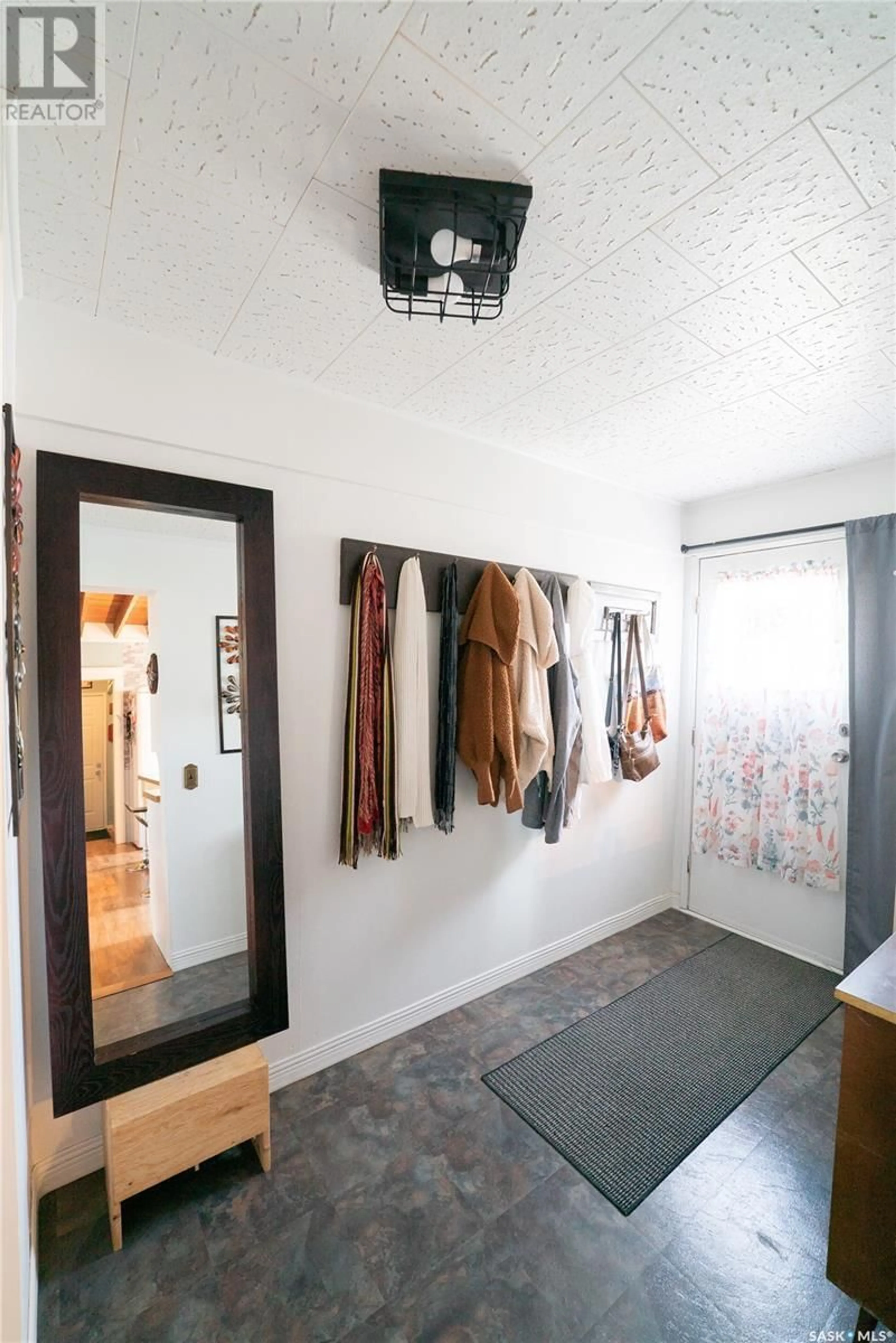 Indoor entryway for 317 SASKATCHEWAN AVENUE, Simpson Saskatchewan S0G4M0