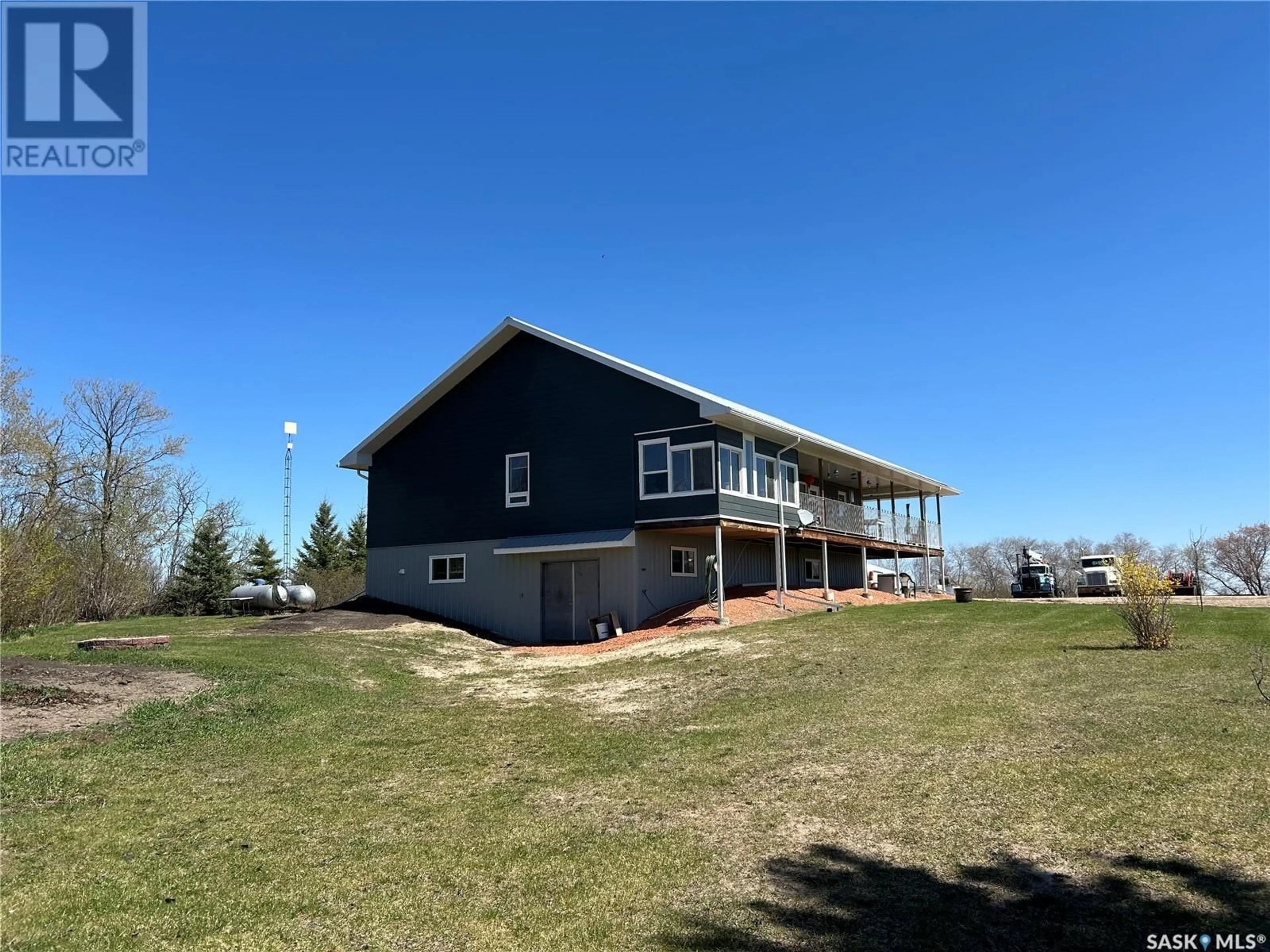 A pic from outside/outdoor area/front of a property/back of a property/a pic from drone, building for WARD ACREAGE, Leroy Rm No. 339 Saskatchewan S0K2P0