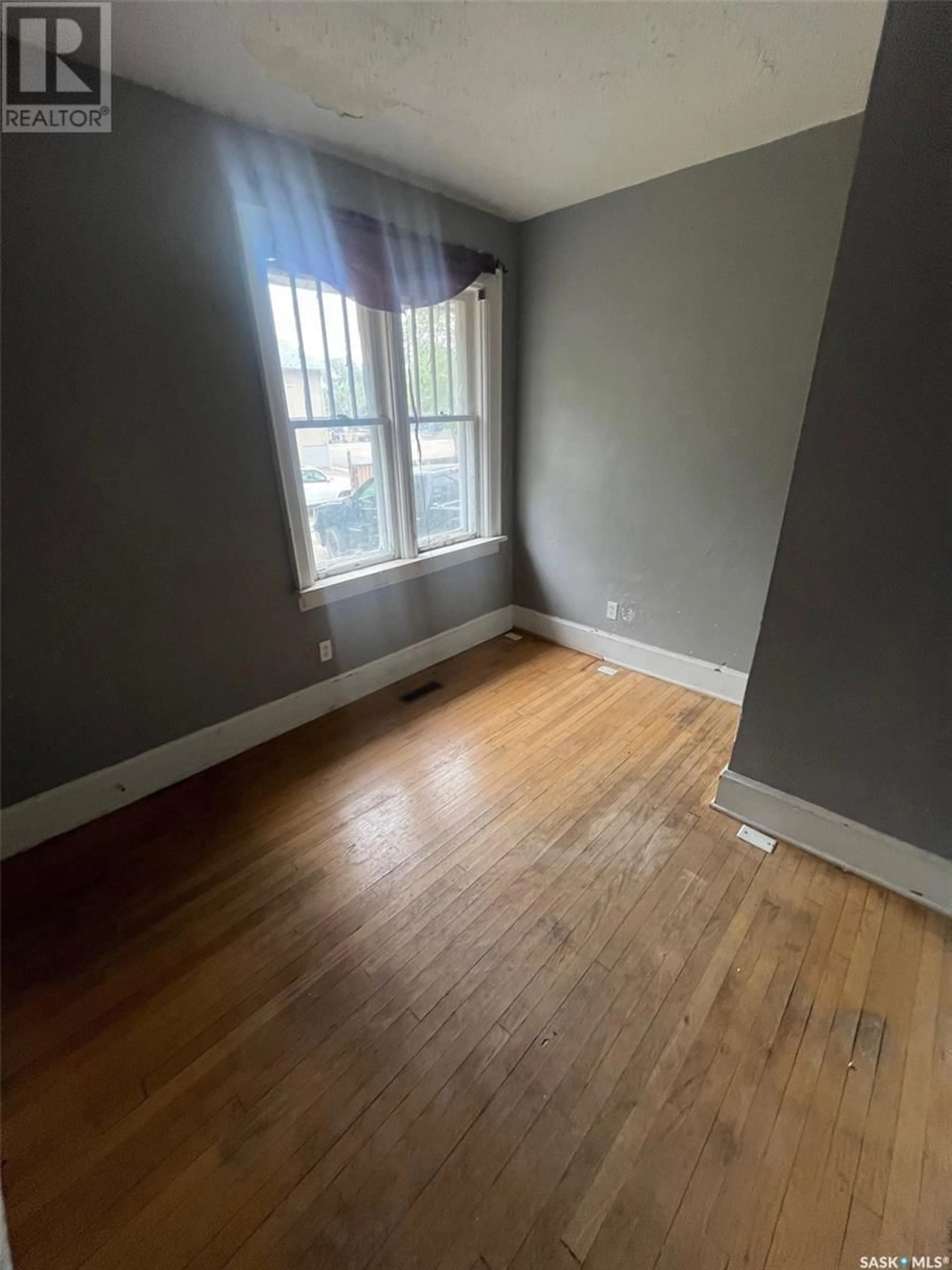 A pic of a room for 1234 VICTORIA AVENUE, Regina Saskatchewan S4P0N9