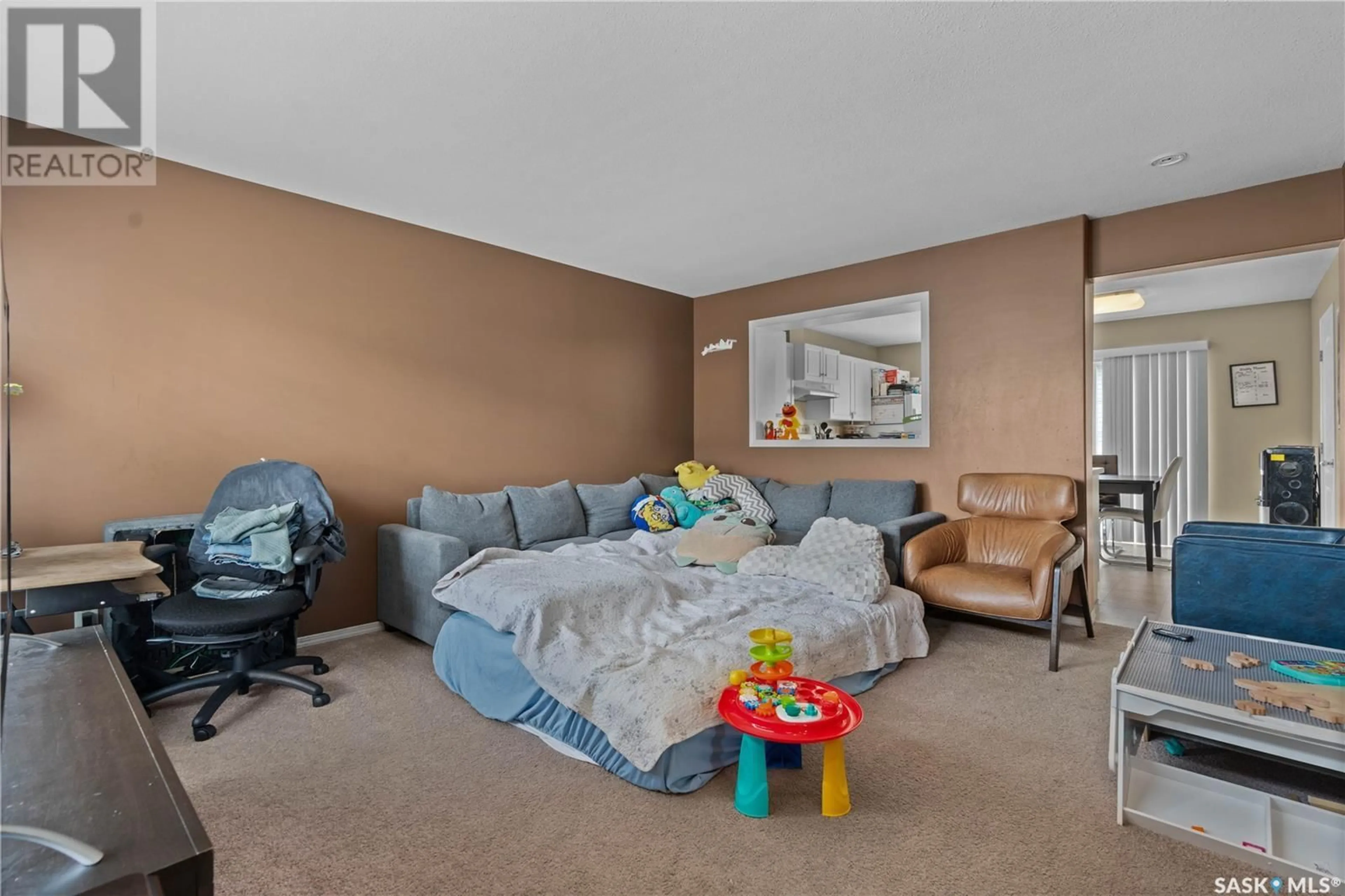 A pic of a room for 2804 CRANBOURN CRESCENT, Regina Saskatchewan S4V3C1