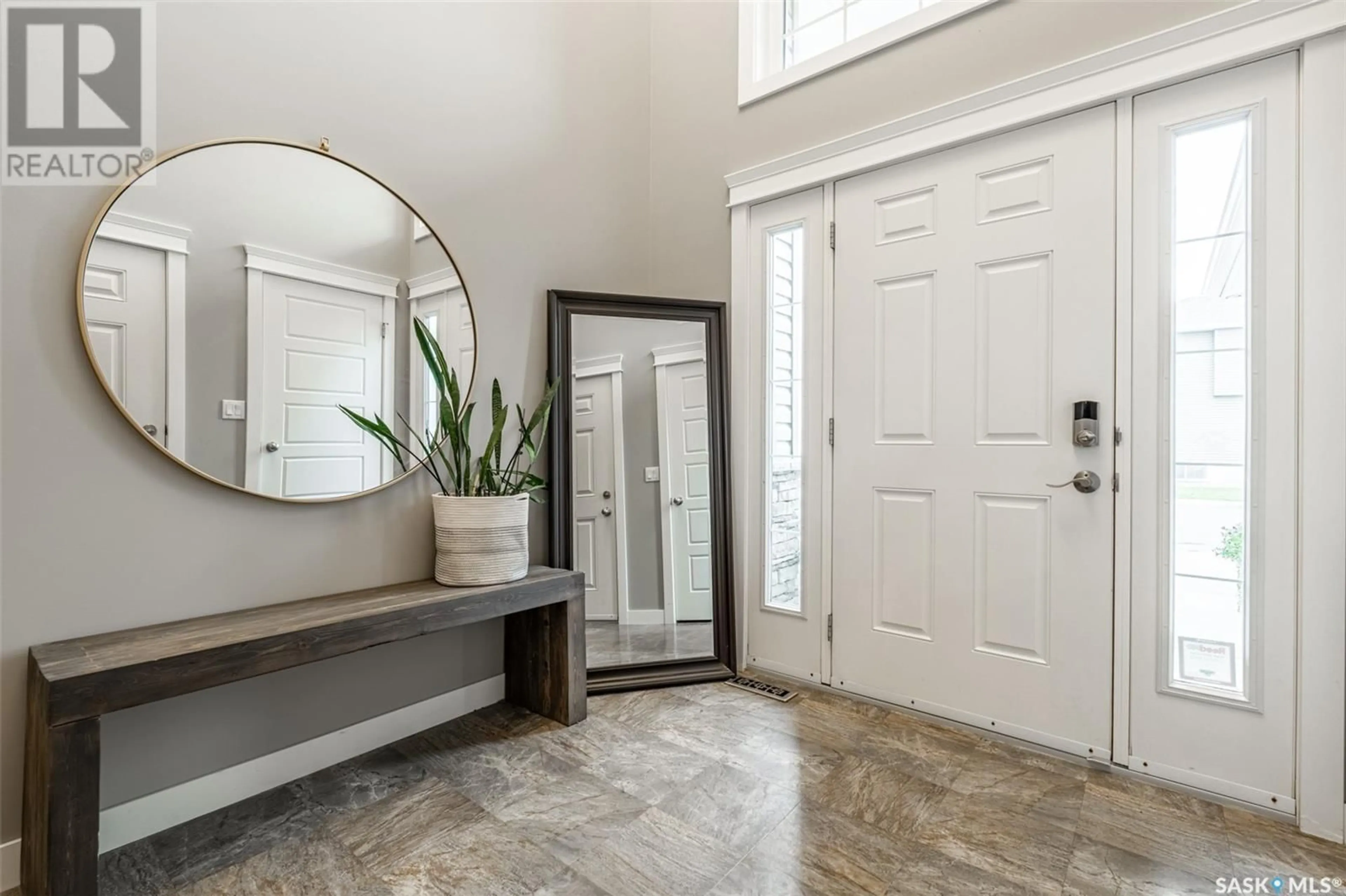 Indoor entryway for 1023 KLOPPENBURG BEND, Saskatoon Saskatchewan S7W0P4