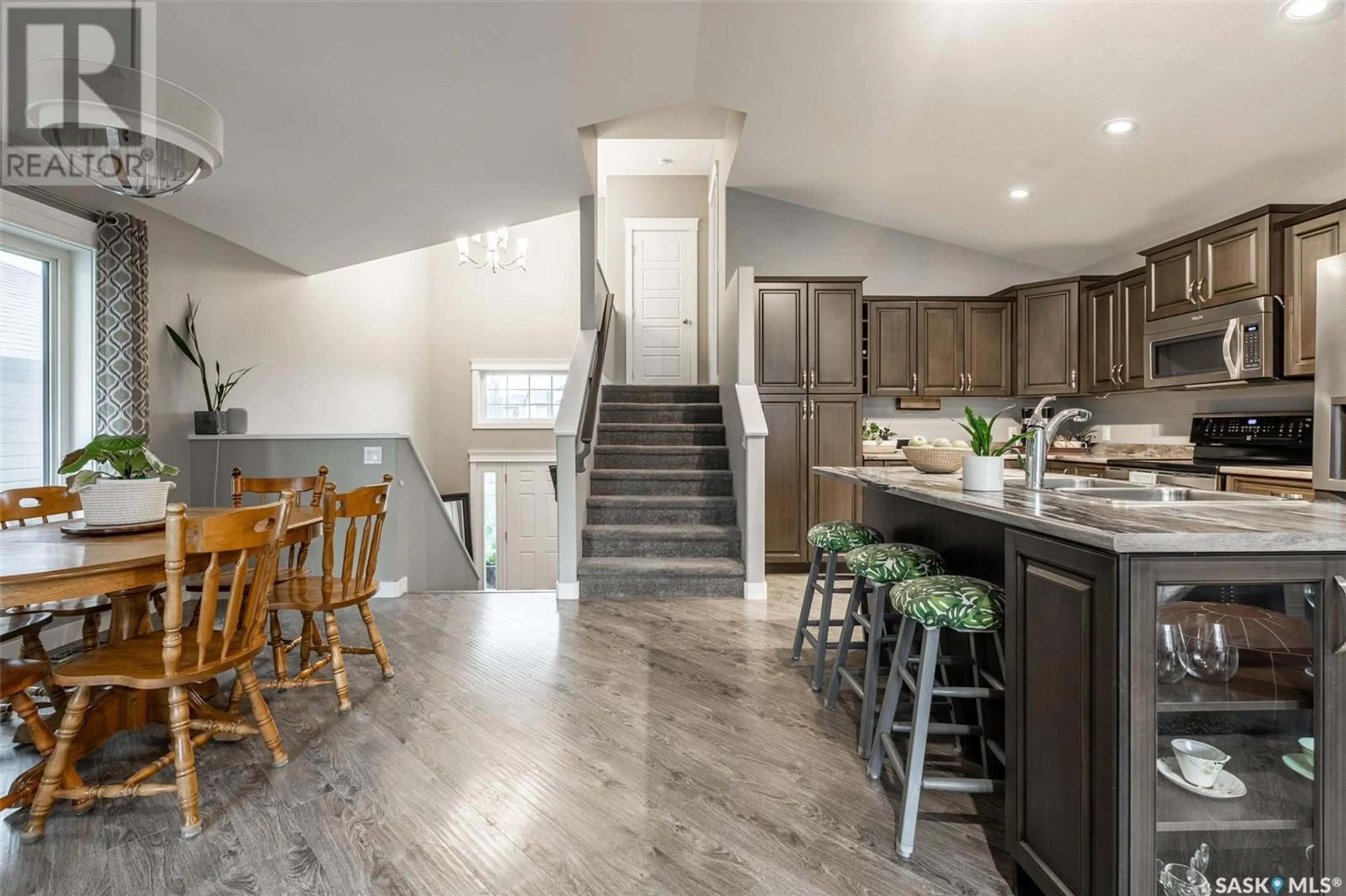 Open concept kitchen, unknown for 1023 KLOPPENBURG BEND, Saskatoon Saskatchewan S7W0P4