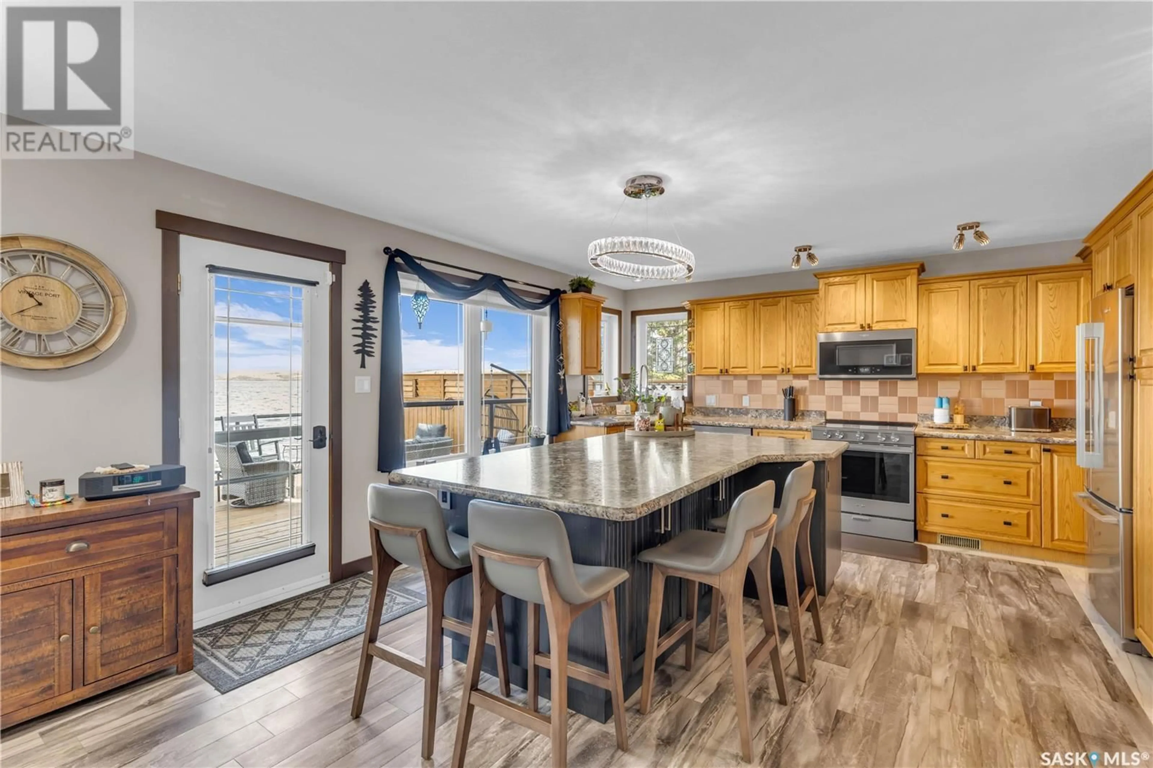 Open concept kitchen, ceramic/tile floor for 38 PELICAN ROAD, Meota Rm No.468 Saskatchewan S0M0L0