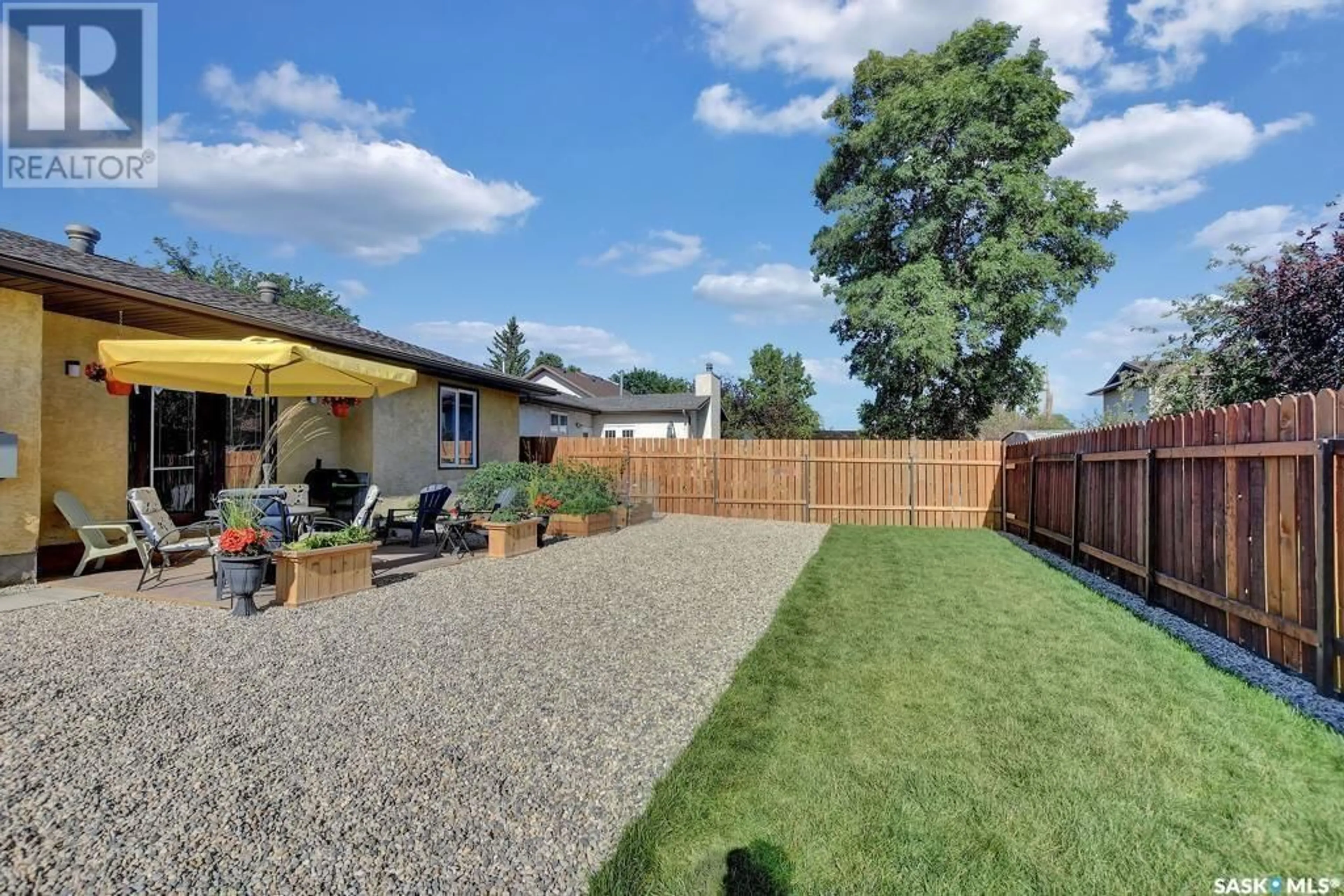 Patio, street for 7211 SHERWOOD DRIVE, Regina Saskatchewan S4X2V5