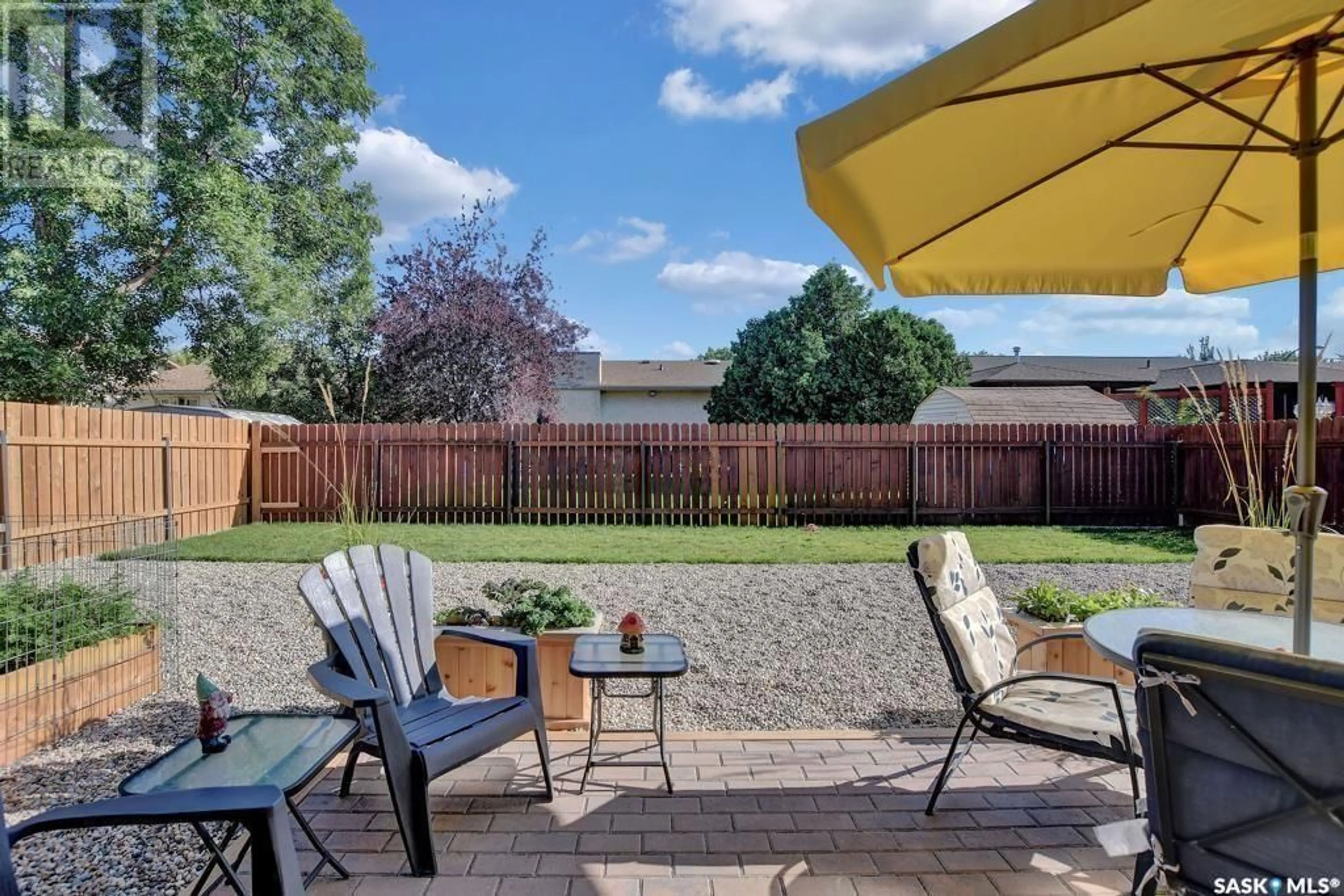 Patio, street for 7211 SHERWOOD DRIVE, Regina Saskatchewan S4X2V5