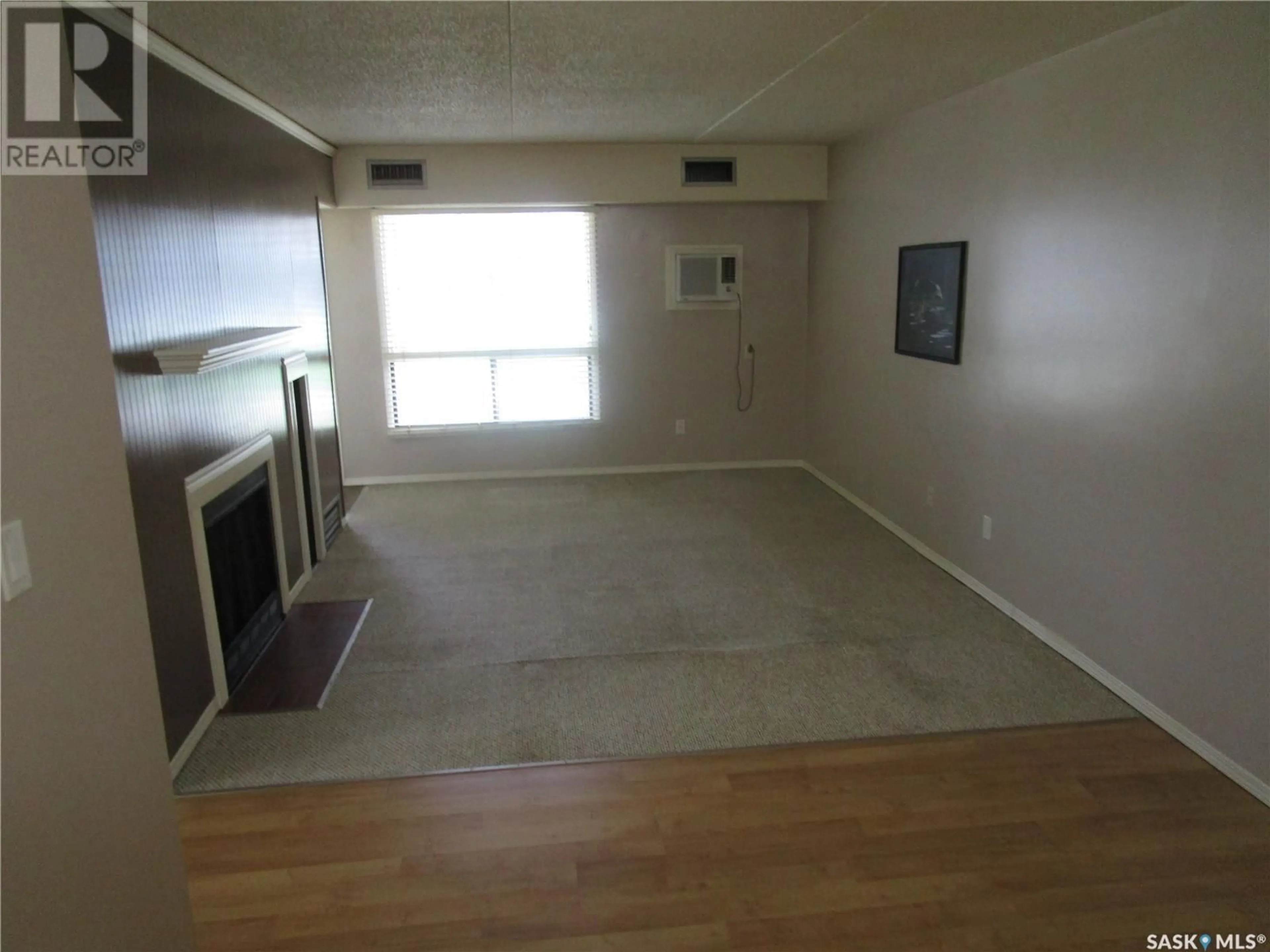 A pic of a room for 160 - 184 GORE PLACE, Regina Saskatchewan S4T7S4