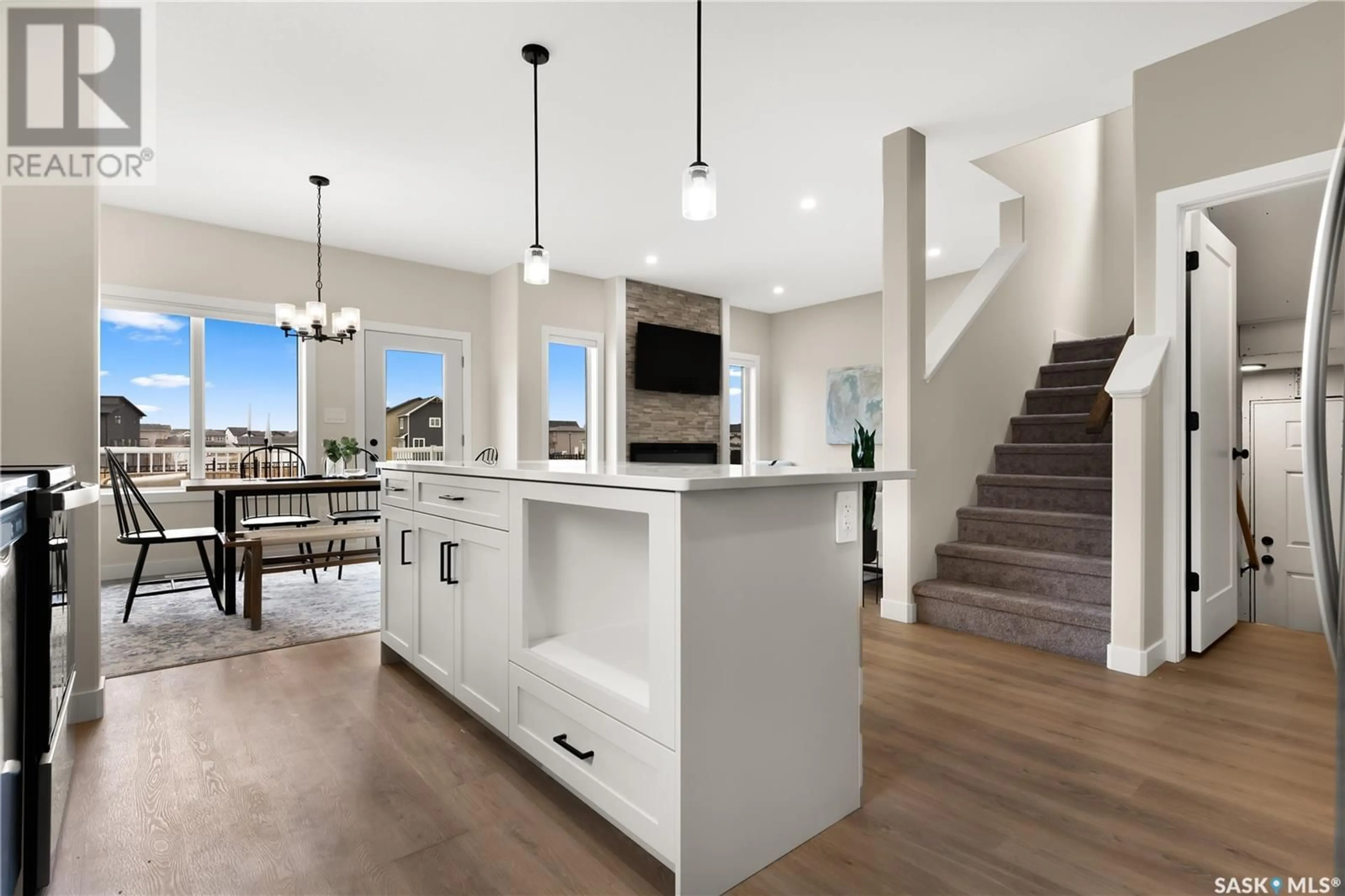 Open concept kitchen, unknown for 951 TRAEGER MANOR, Saskatoon Saskatchewan S7V1V8