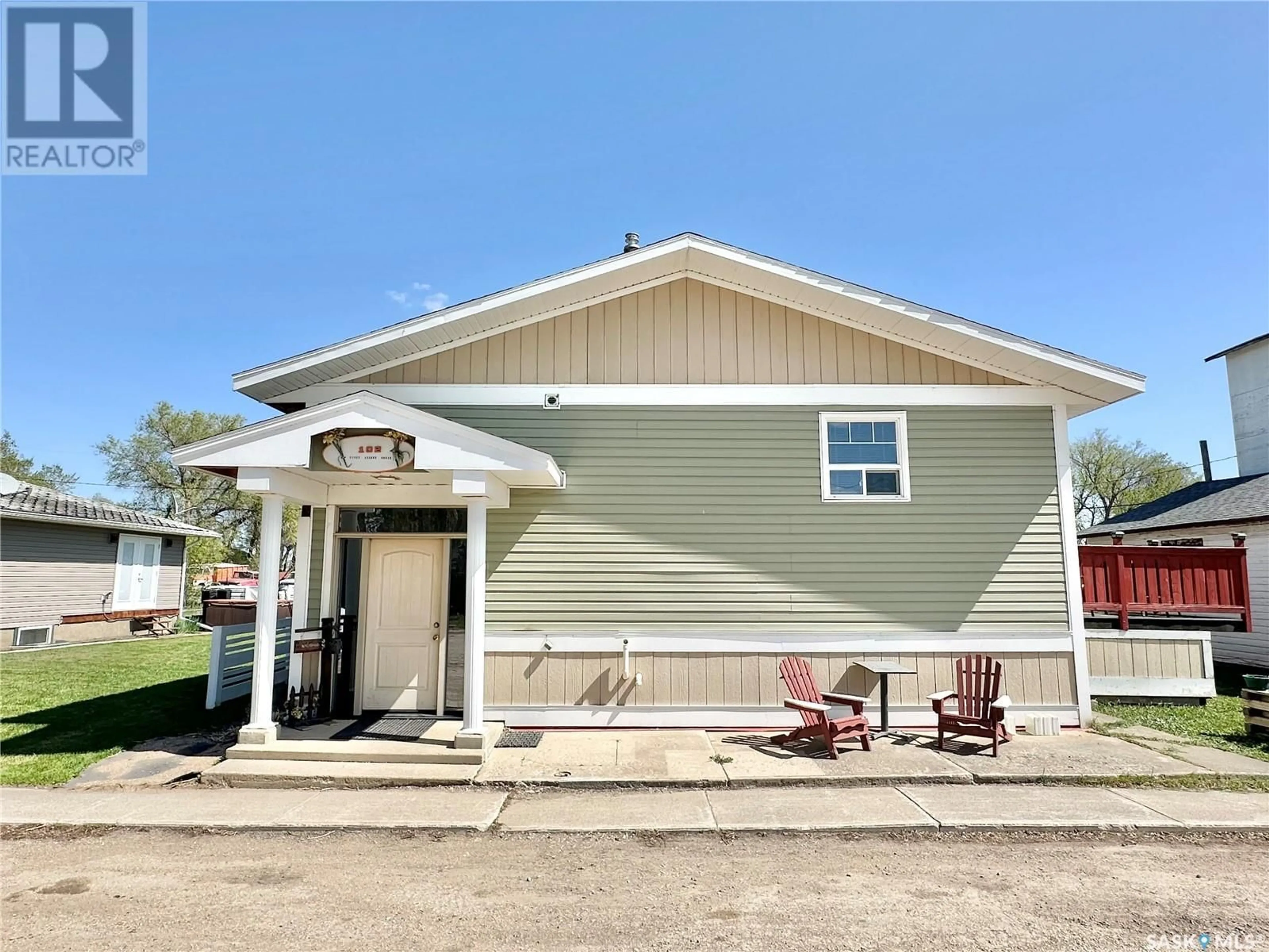 Home with vinyl exterior material, building for 102 1ST AVENUE, Marcelin Saskatchewan S0J1R0